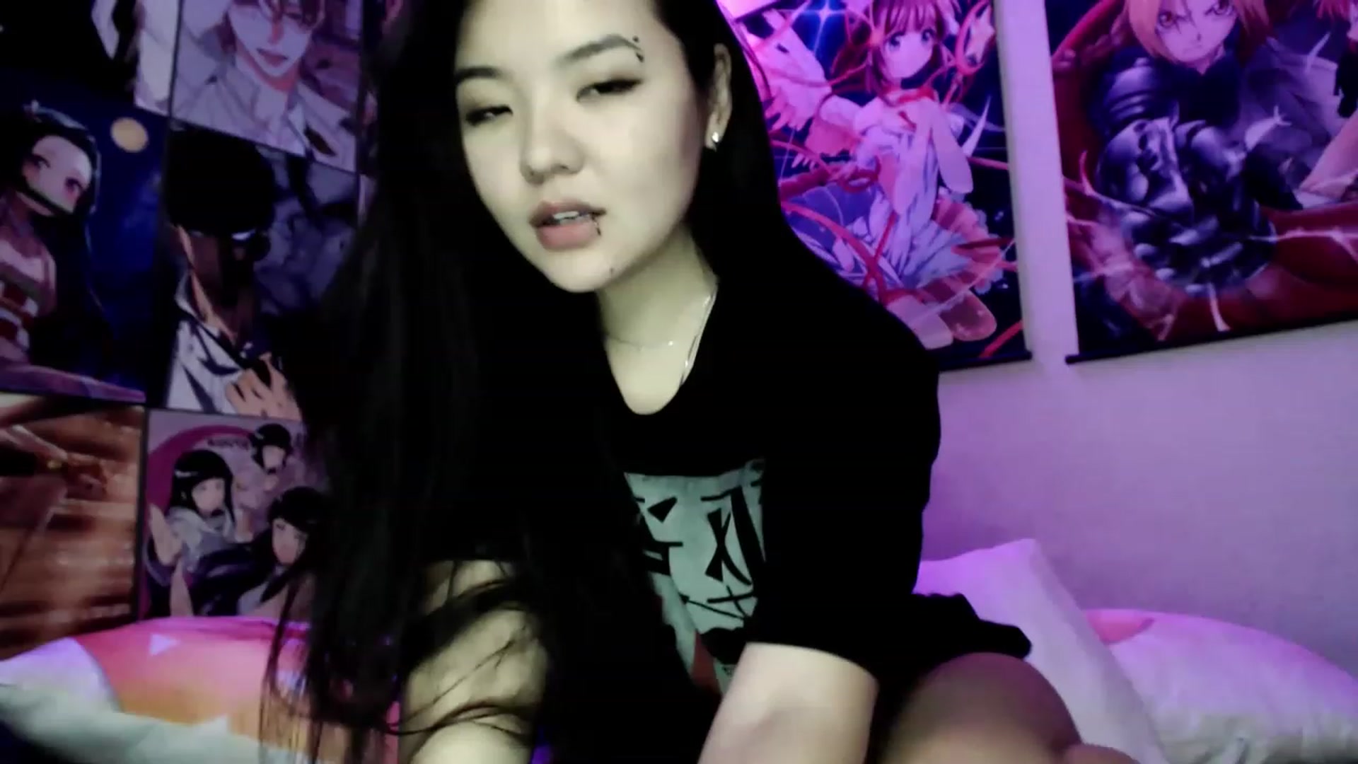Gallery image thumbnail from Melody__K's myfreecams stream on, 12/22/2022, 14:41 image 2 of 20
