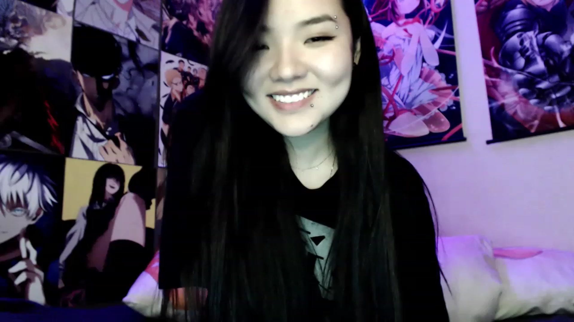 Gallery image thumbnail from Melody__K's myfreecams stream on, 03/03/2023, 18:22 image 14 of 20