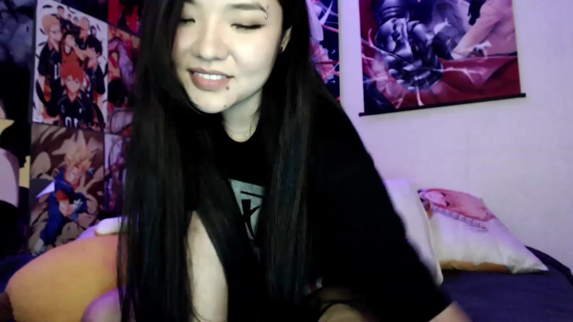Gallery image thumbnail from Melody__K's myfreecams stream on, 04/06/2023, 13:49 image 9 of 20