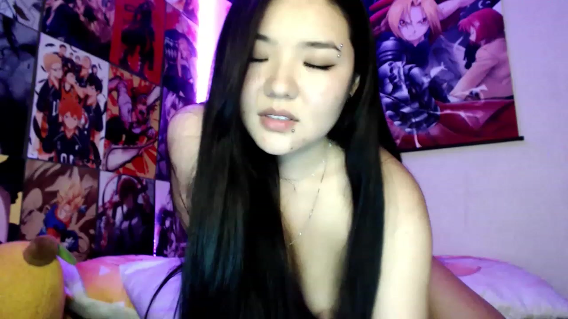 Gallery image thumbnail from Melody__K's myfreecams stream on, 04/15/2023, 15:39 image 16 of 20