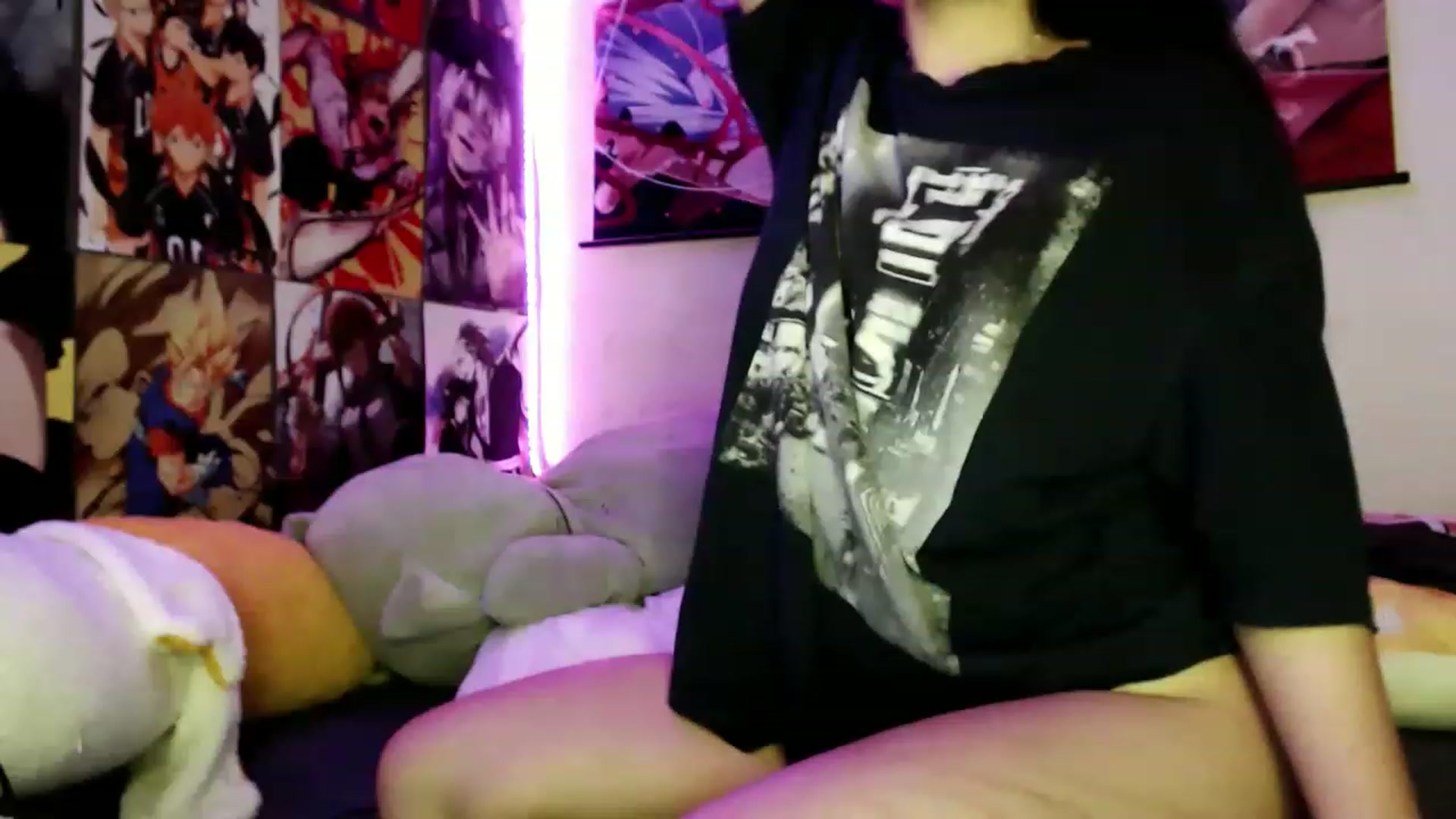 Gallery image thumbnail from Melody__K's myfreecams stream on, 04/25/2023, 15:14 image 2 of 20