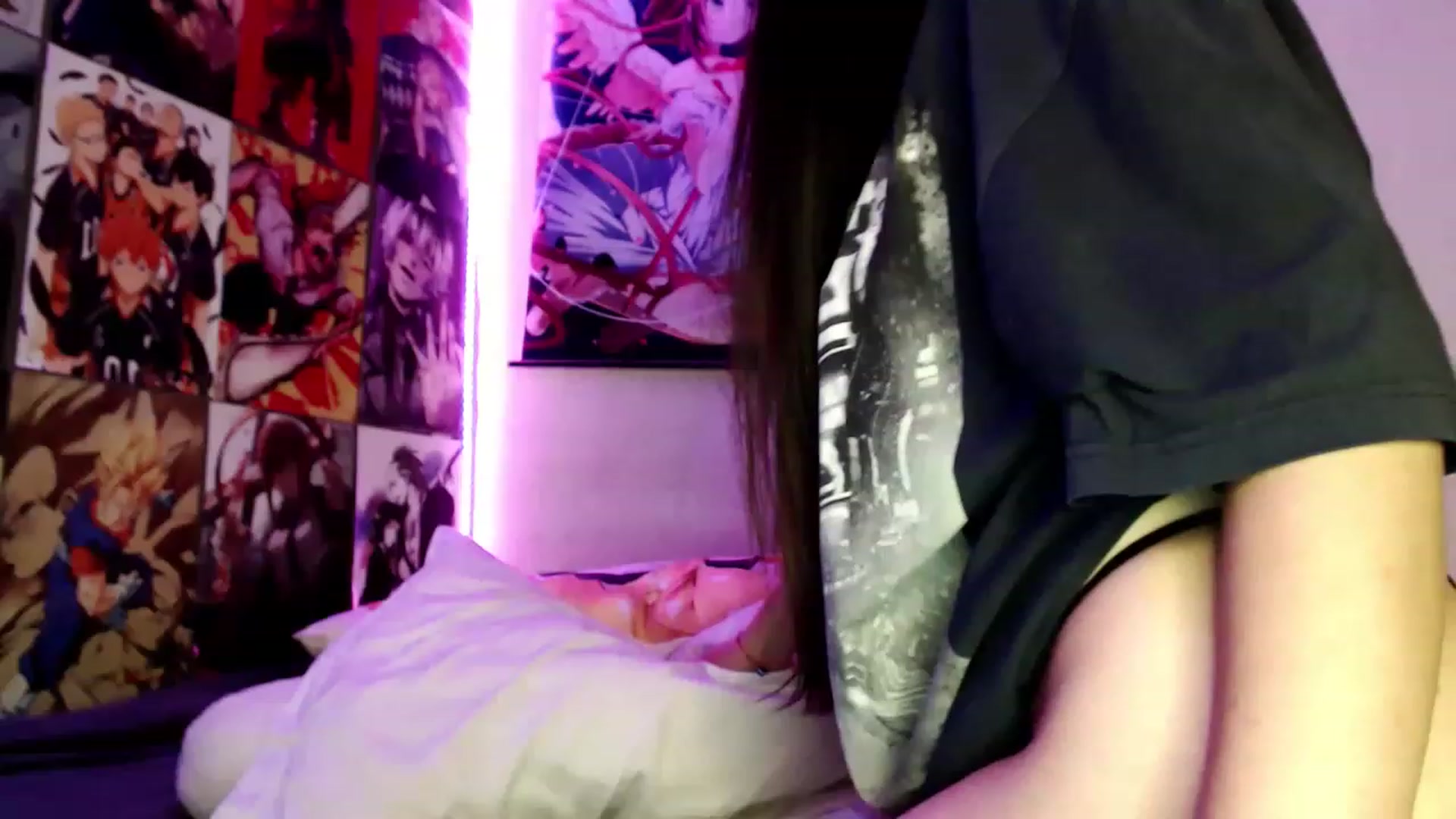 Gallery image thumbnail from Melody__K's myfreecams stream on, 06/04/2023, 15:57 image 2 of 20