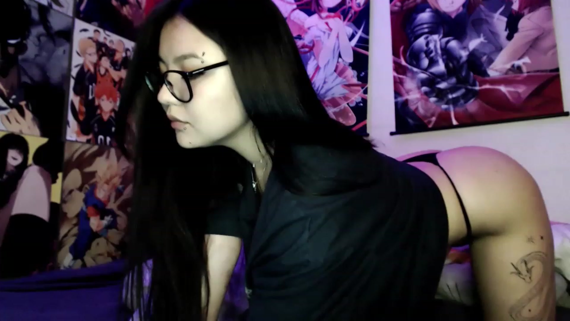 Gallery image thumbnail from Melody__K's myfreecams stream on, 06/04/2023, 15:57 image 15 of 20