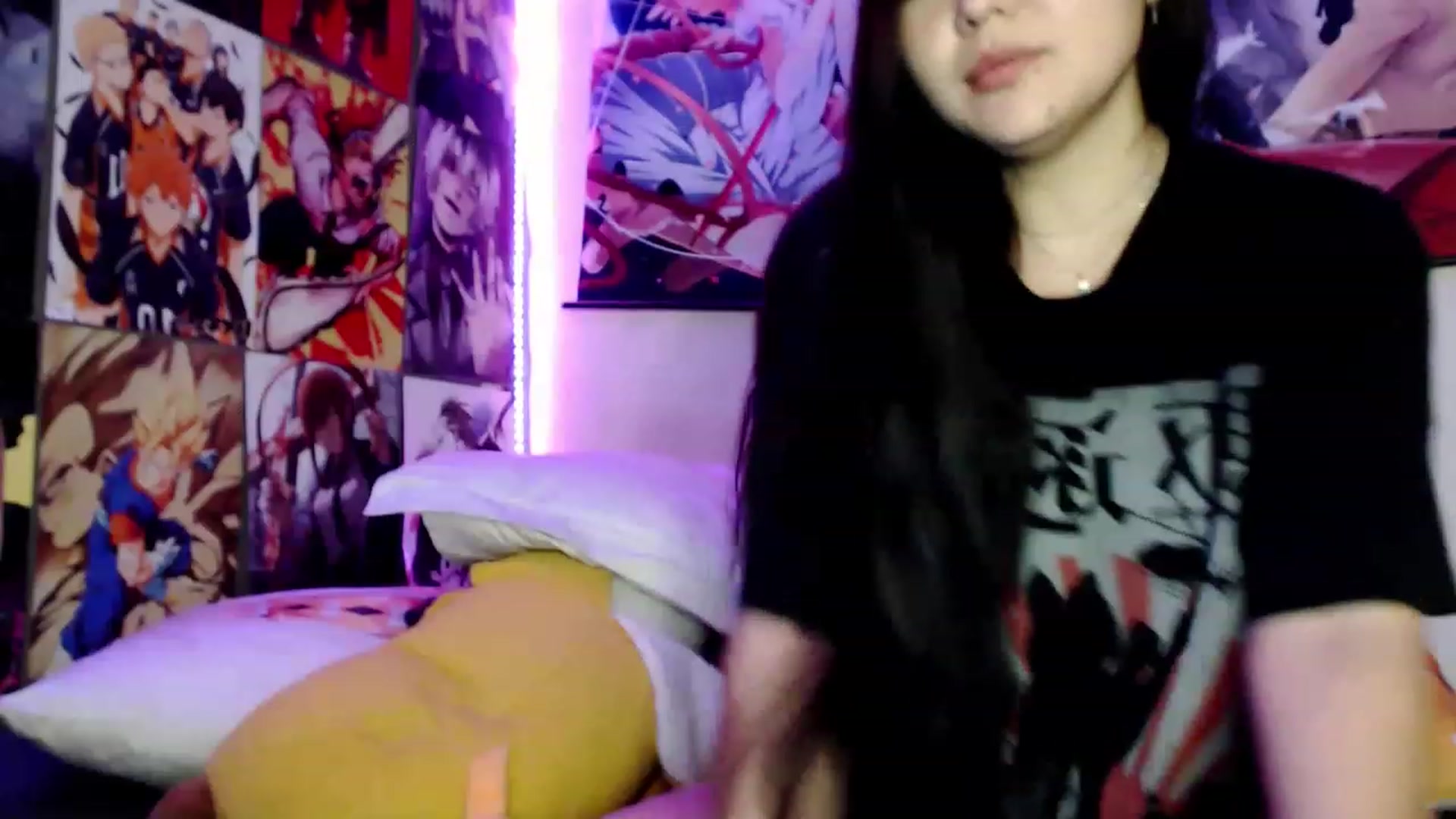 Gallery image thumbnail from Melody__K's myfreecams stream on, 07/04/2023, 16:26 image 17 of 20