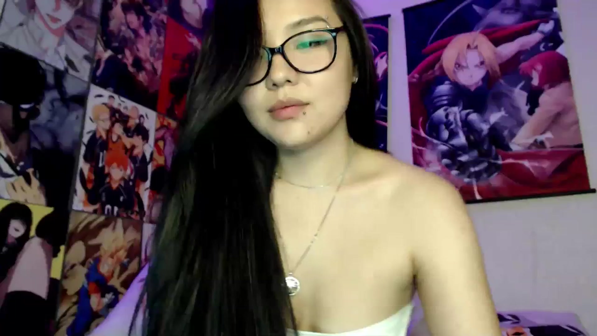 Gallery image thumbnail from Melody__K's myfreecams stream on, 08/04/2023, 15:50 image 4 of 20