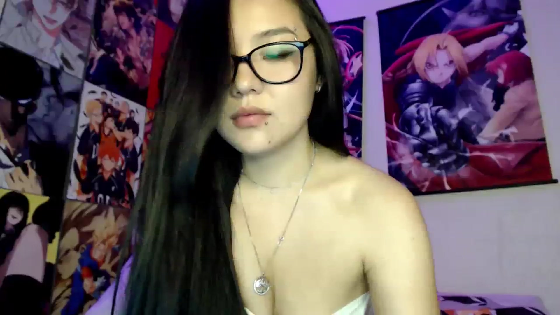 Gallery image thumbnail from Melody__K's myfreecams stream on, 08/04/2023, 15:50 image 3 of 20
