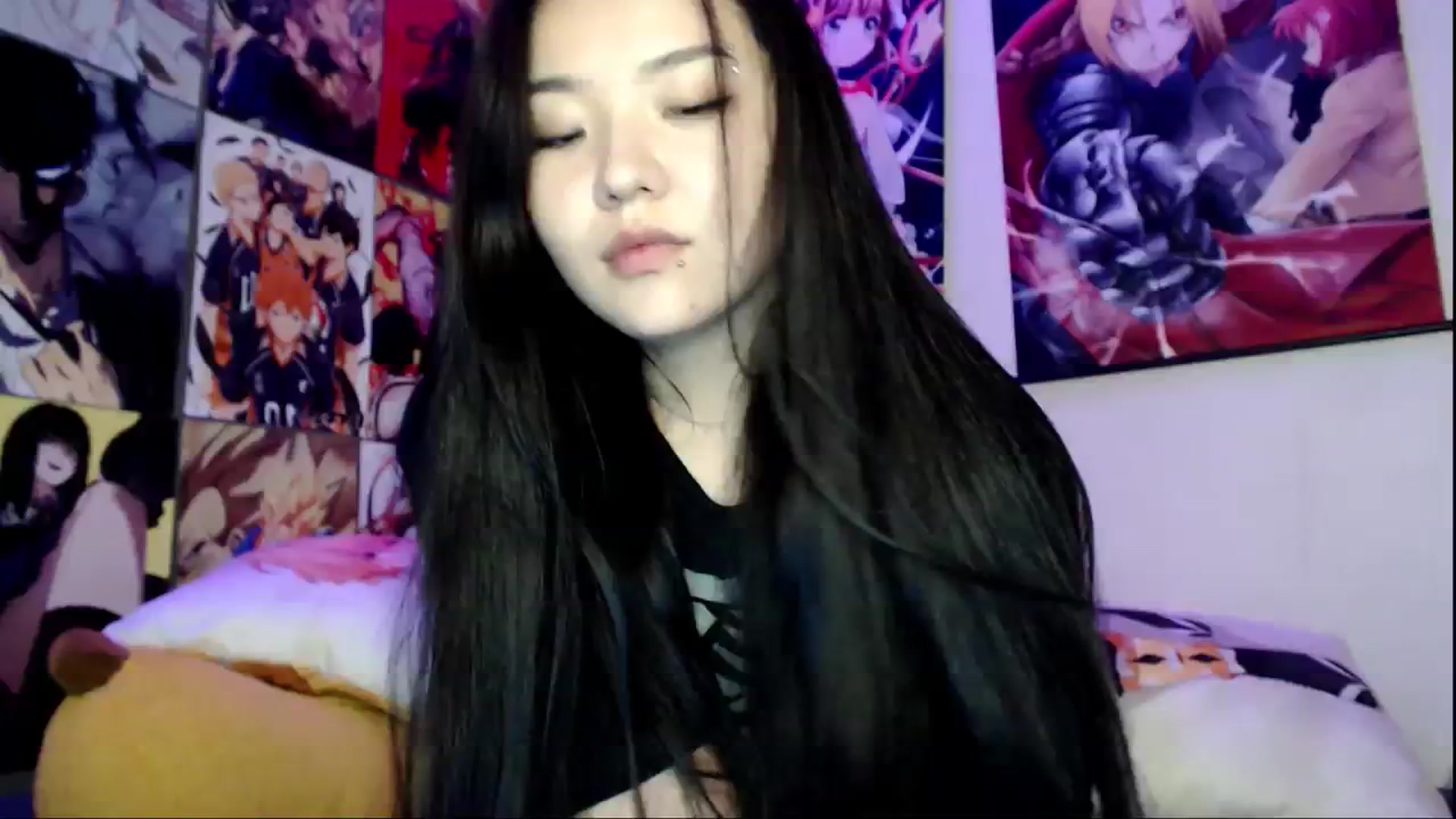 Gallery image thumbnail from Melody__K's myfreecams stream on, 08/08/2023, 16:38 image 8 of 20