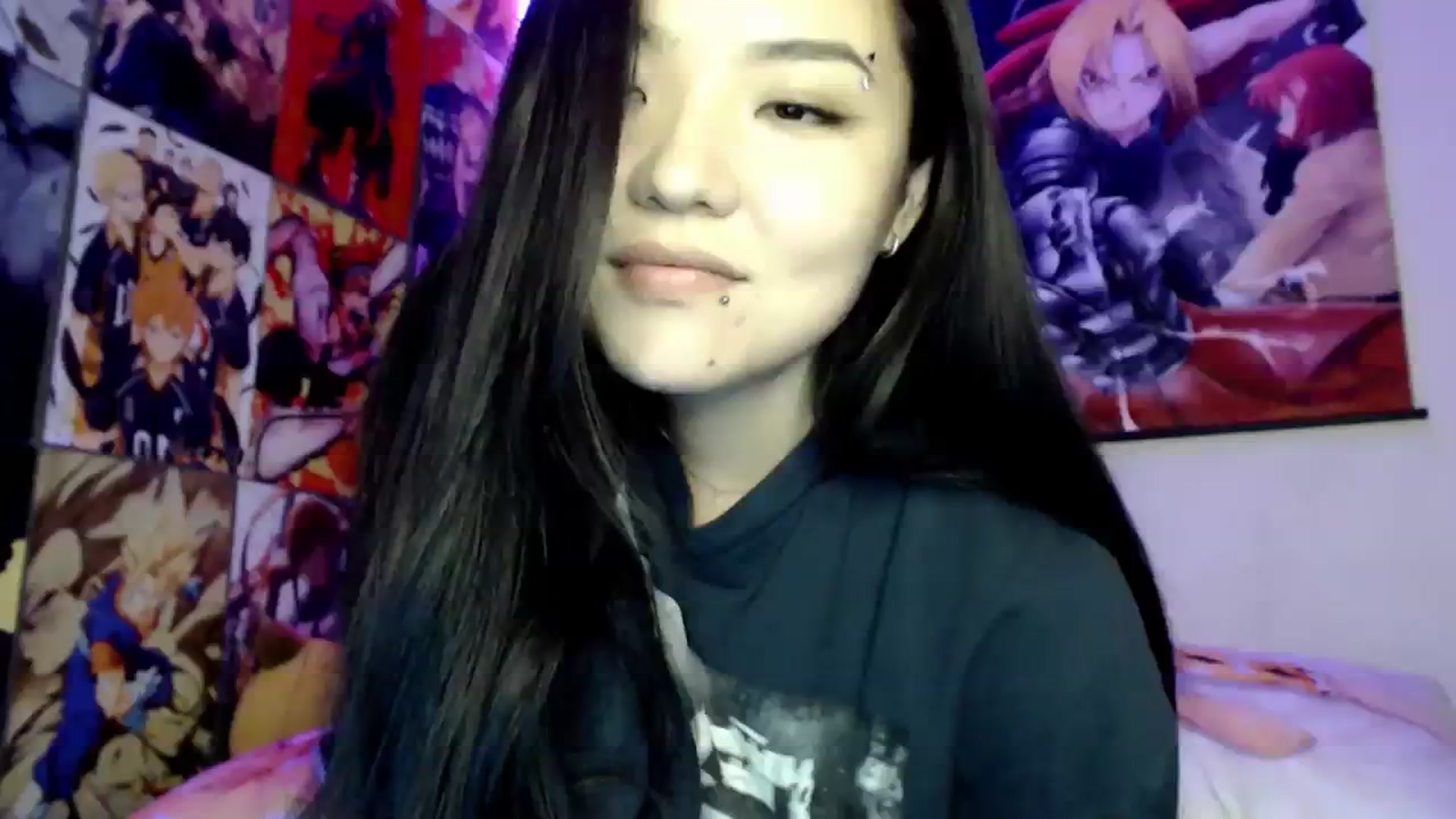 Gallery image thumbnail from Melody__K's myfreecams stream on, 08/12/2023, 18:24 image 1 of 20
