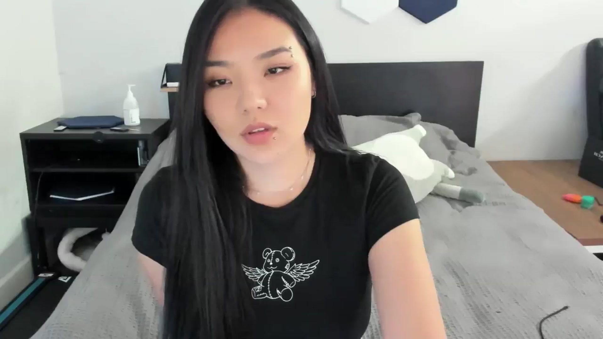 Gallery image thumbnail from Melody__K's myfreecams stream on, 09/13/2023, 21:23 image 3 of 20