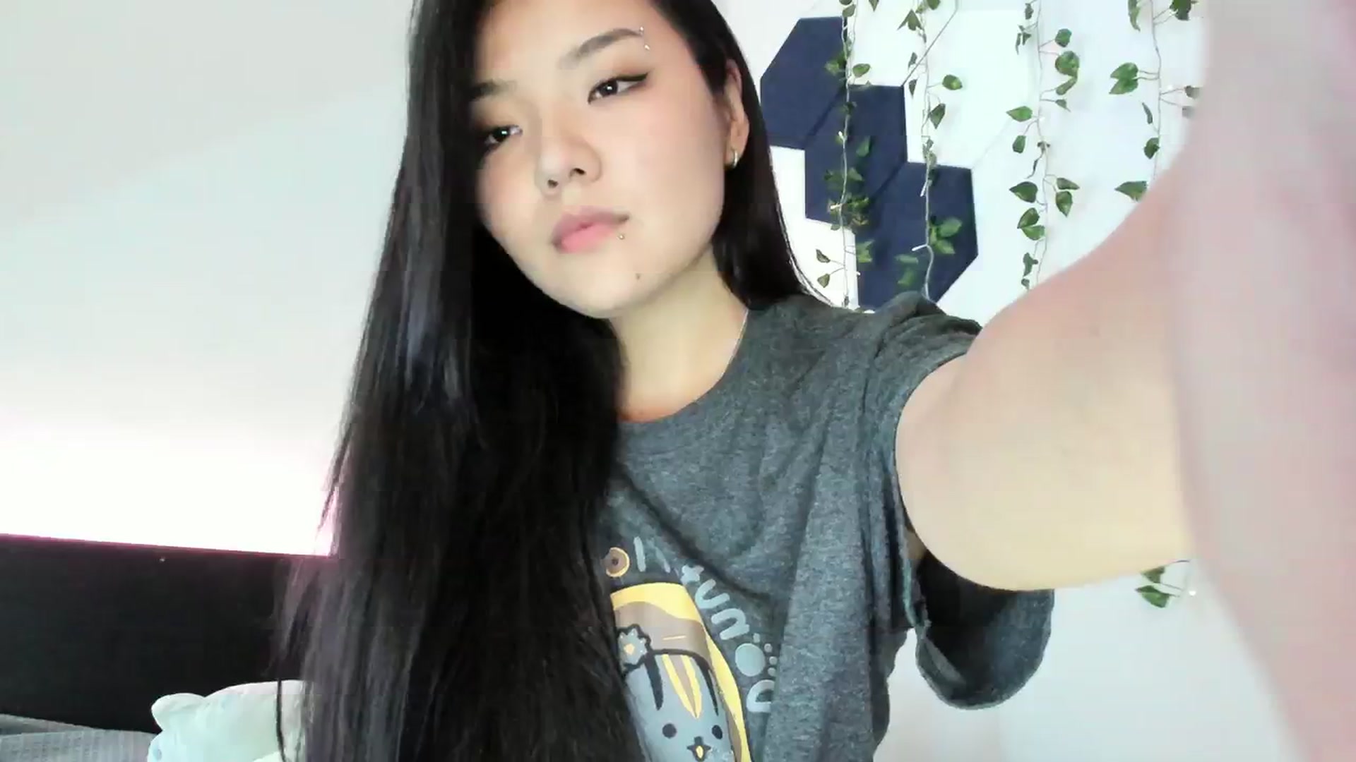 Gallery image thumbnail from Melody__K's myfreecams stream on, 10/19/2023, 03:31 image 10 of 20