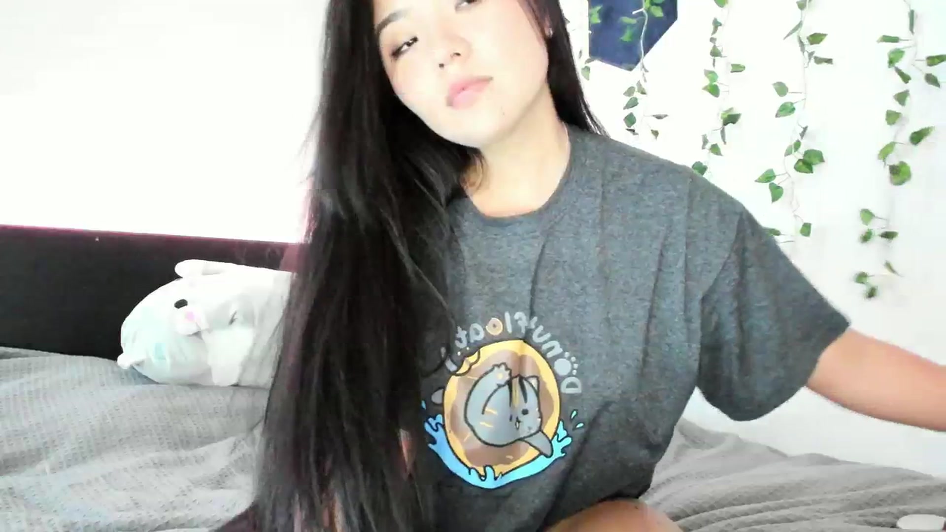 Gallery image thumbnail from Melody__K's myfreecams stream on, 10/19/2023, 03:31 image 6 of 20
