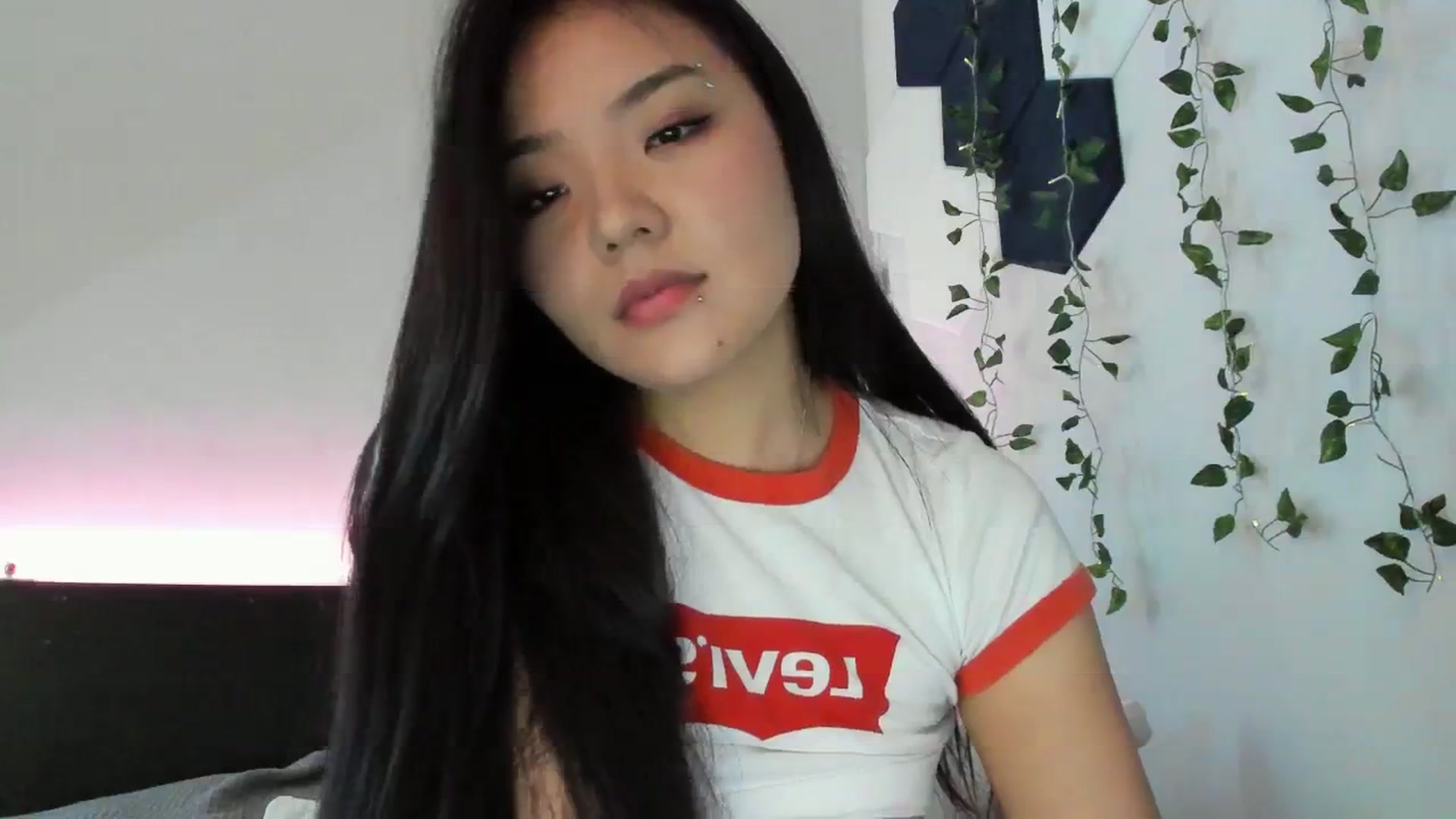 Gallery image thumbnail from Melody__K's myfreecams stream on, 10/21/2023, 03:50 image 12 of 20