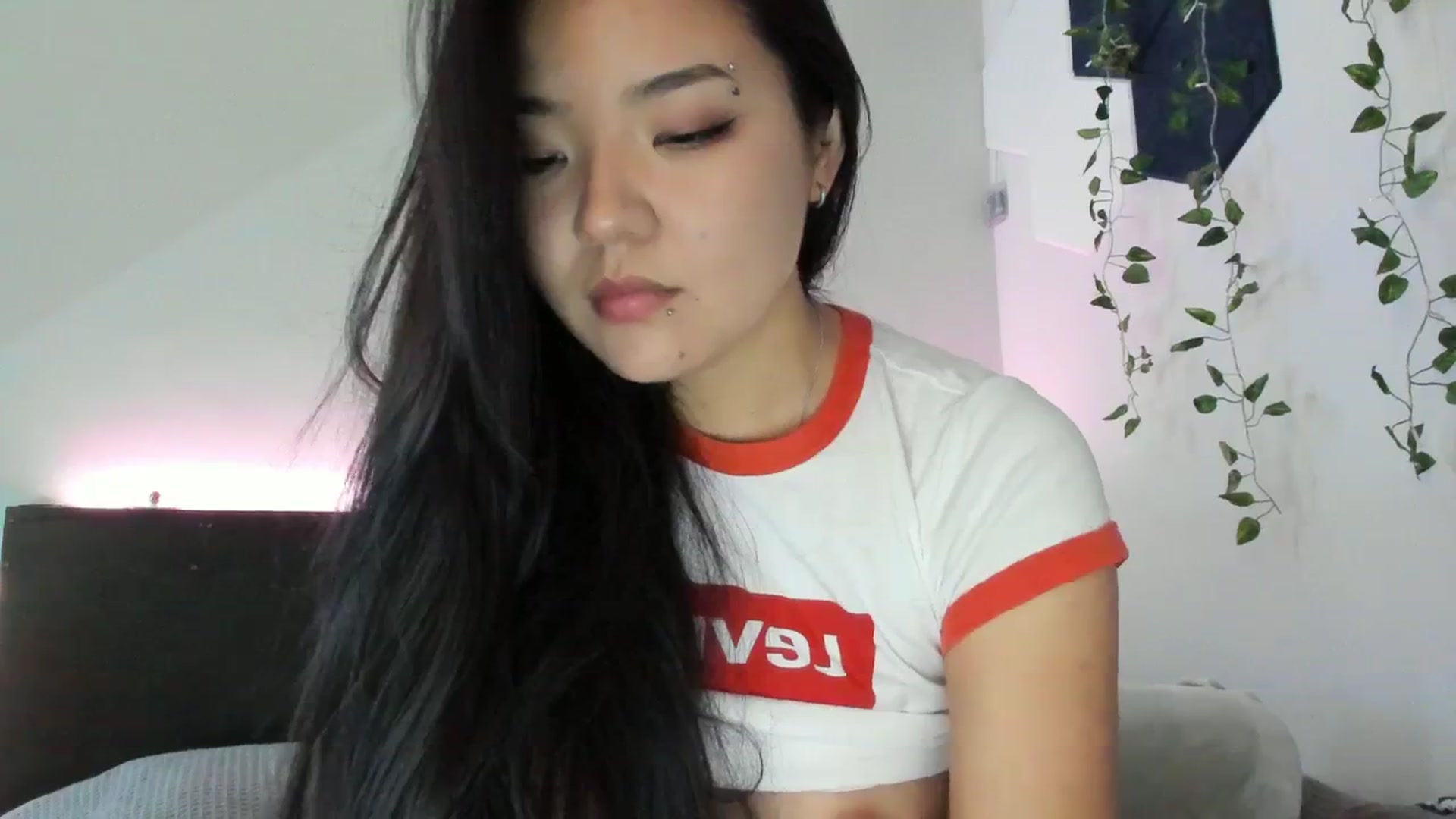 Gallery image thumbnail from Melody__K's myfreecams stream on, 10/26/2023, 03:57 image 8 of 20