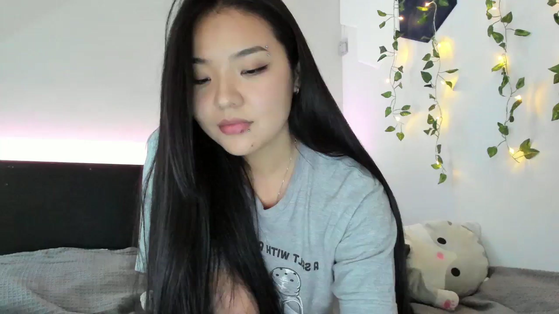 Gallery image thumbnail from Melody__K's myfreecams stream on, 11/03/2023, 04:25 image 4 of 20