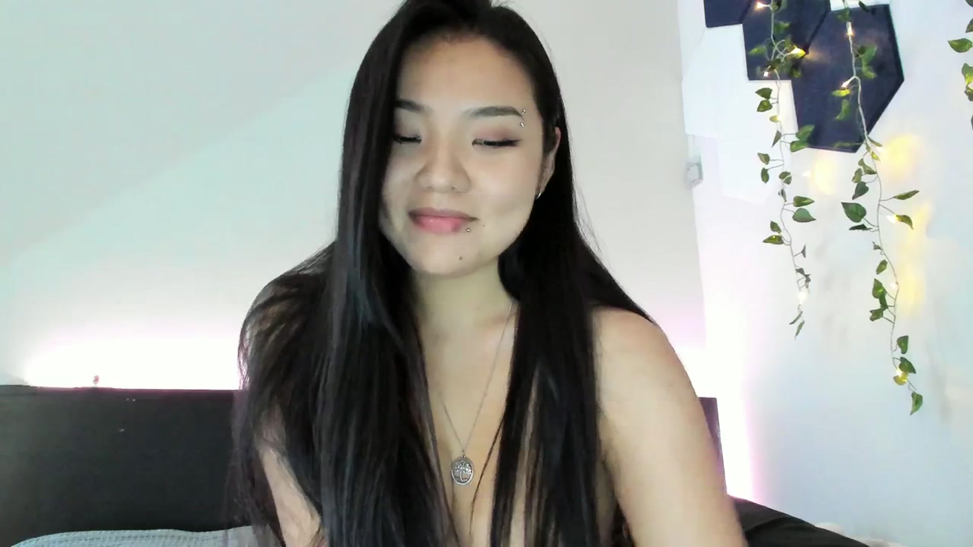 Gallery image thumbnail from Melody__K's myfreecams stream on, 11/04/2023, 04:47 image 18 of 20