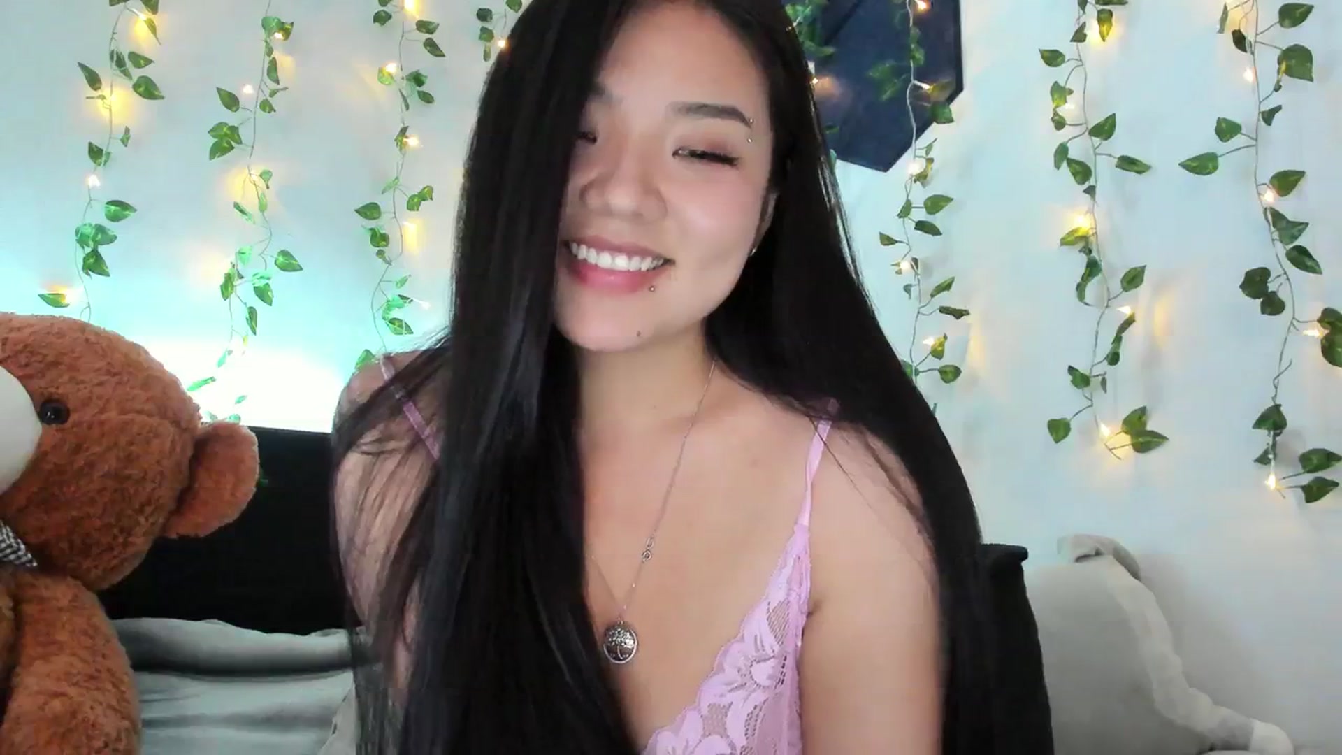 Gallery image thumbnail from Melody__K's myfreecams stream on, 12/01/2023, 05:17 image 3 of 20