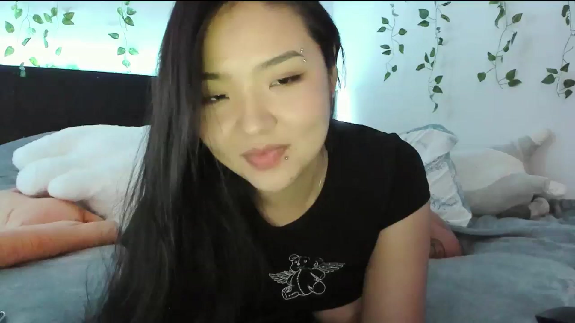 Gallery image thumbnail from Melody__K's myfreecams stream on, 12/19/2023, 06:53 image 15 of 20