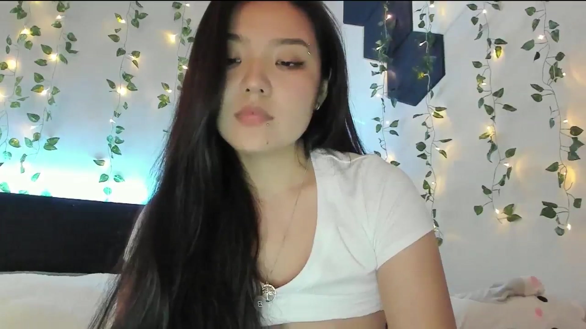 Gallery image thumbnail from Melody__K's myfreecams stream on, 12/27/2023, 06:27 image 9 of 20
