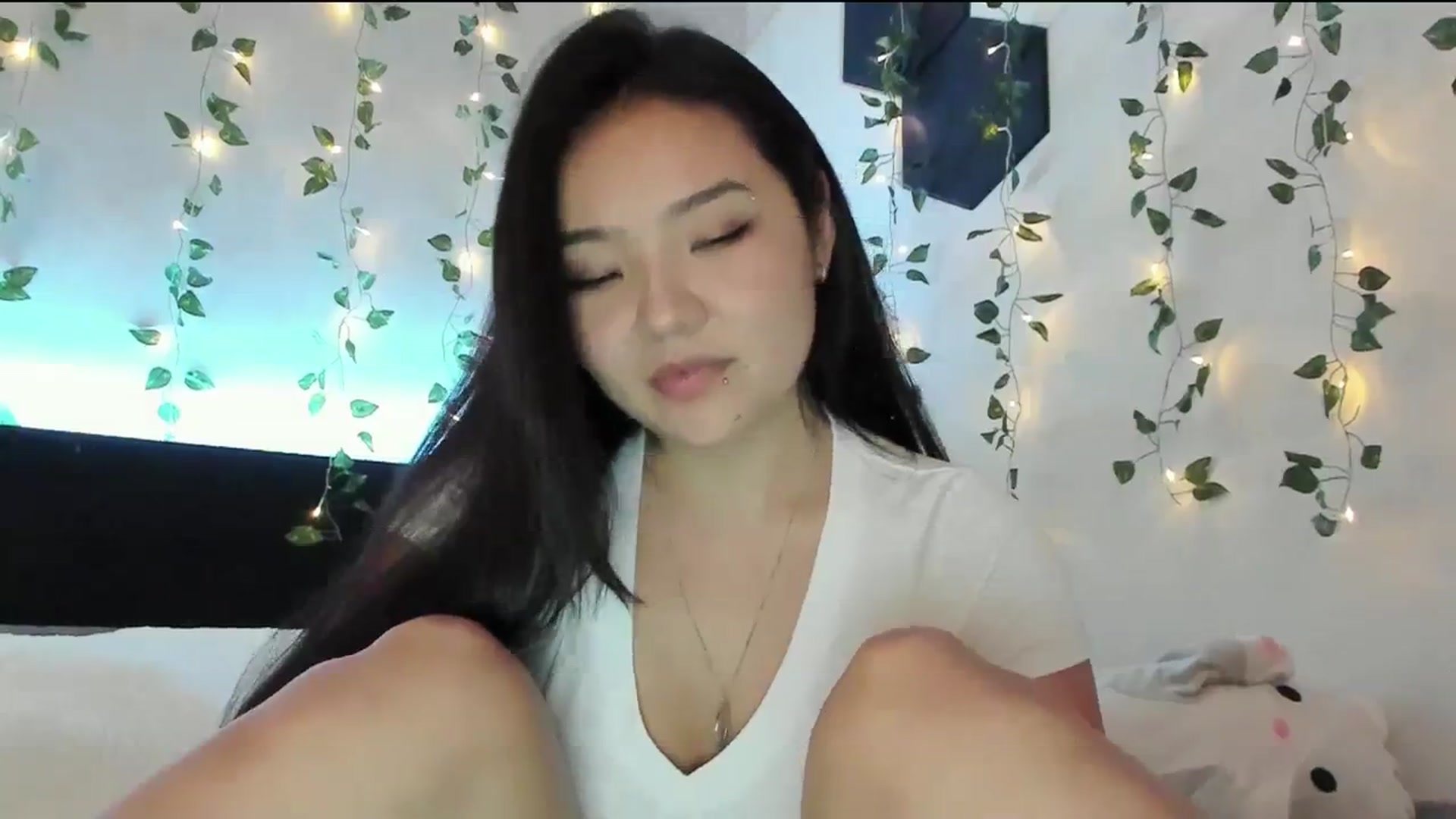 Gallery image thumbnail from Melody__K's myfreecams stream on, 12/27/2023, 06:27 image 16 of 20