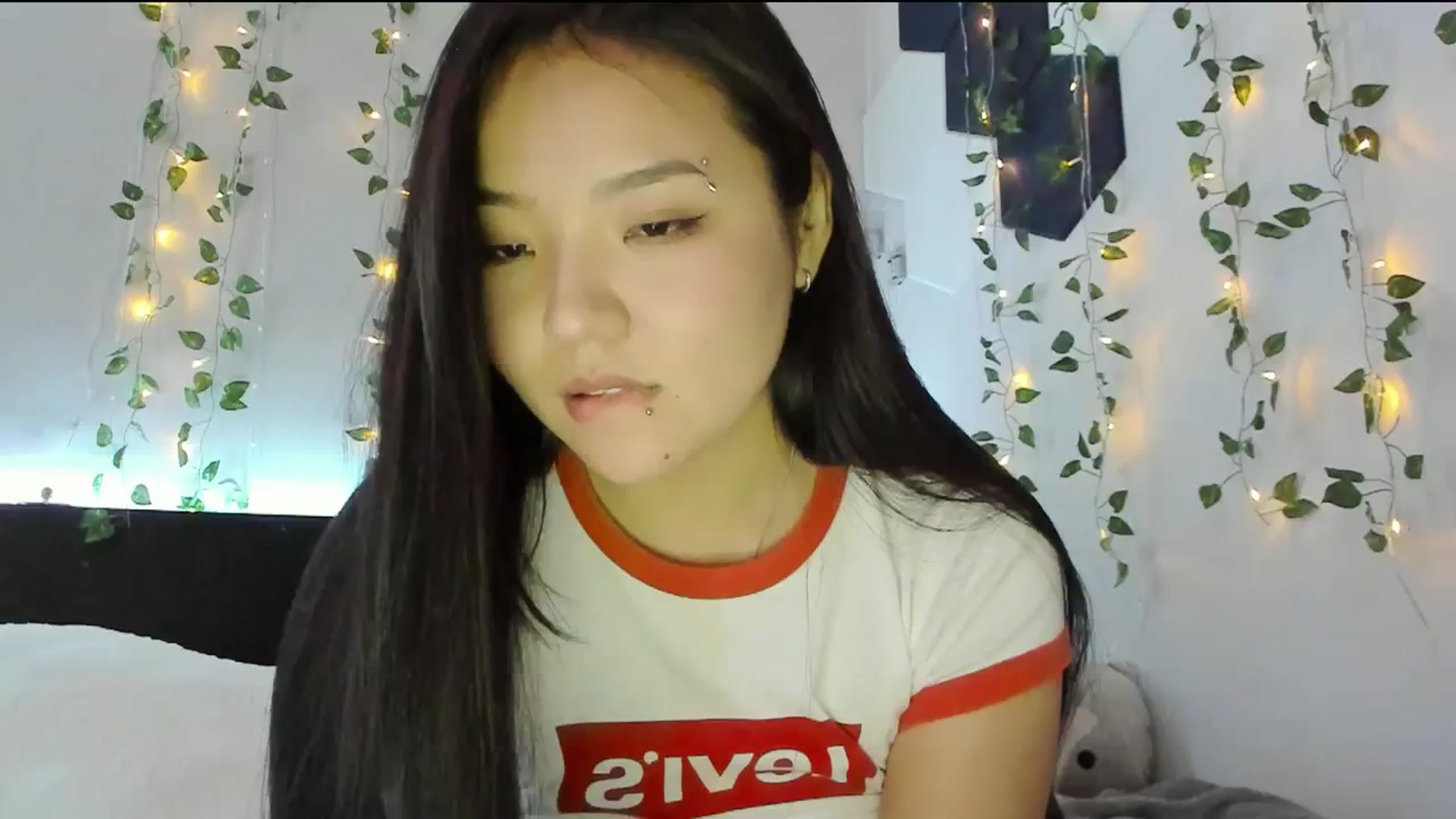 Gallery image thumbnail from Melody__K's myfreecams stream on, 01/04/2024, 06:28 image 11 of 20