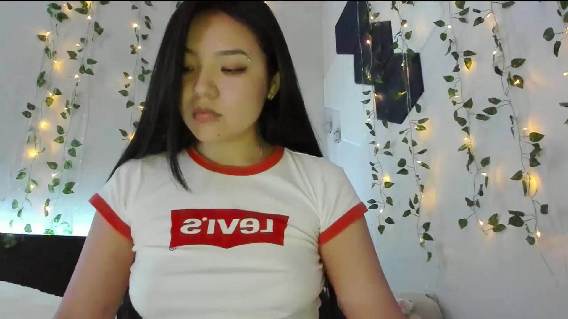 Gallery image thumbnail from Melody__K's myfreecams stream on, 01/04/2024, 06:28 image 3 of 20