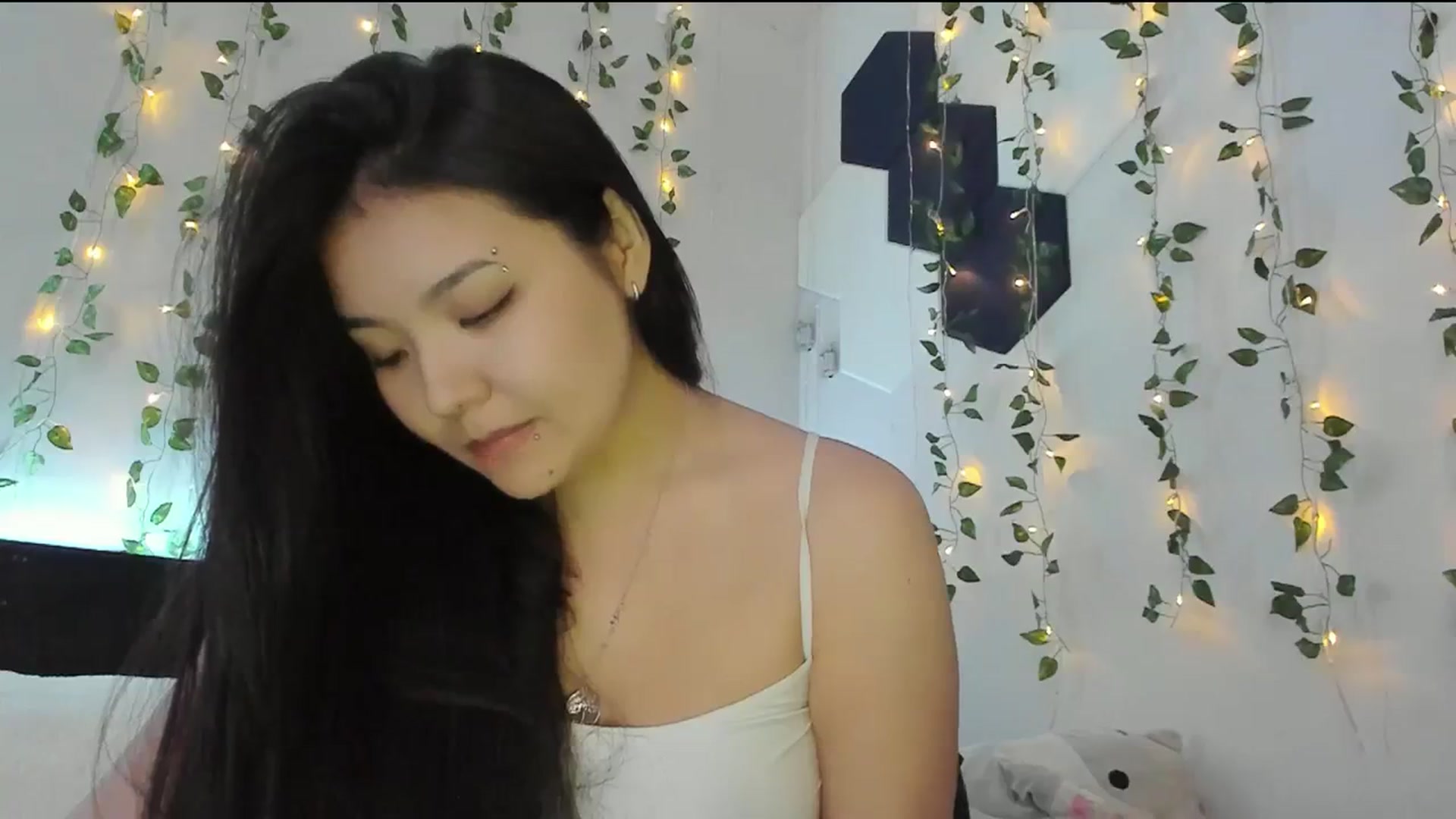 Gallery image thumbnail from Melody__K's myfreecams stream on, 01/12/2024, 05:40 image 3 of 20
