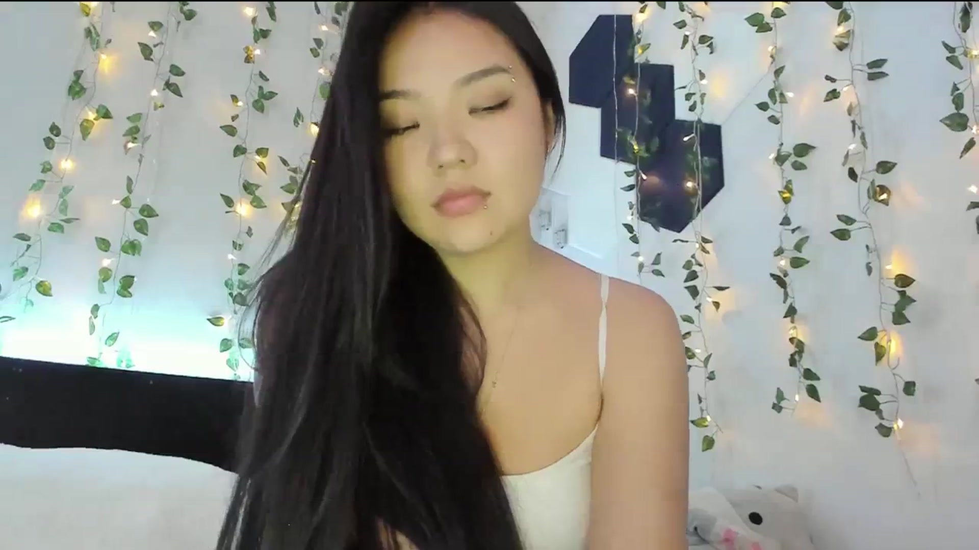 Gallery image thumbnail from Melody__K's myfreecams stream on, 01/12/2024, 05:40 image 2 of 20