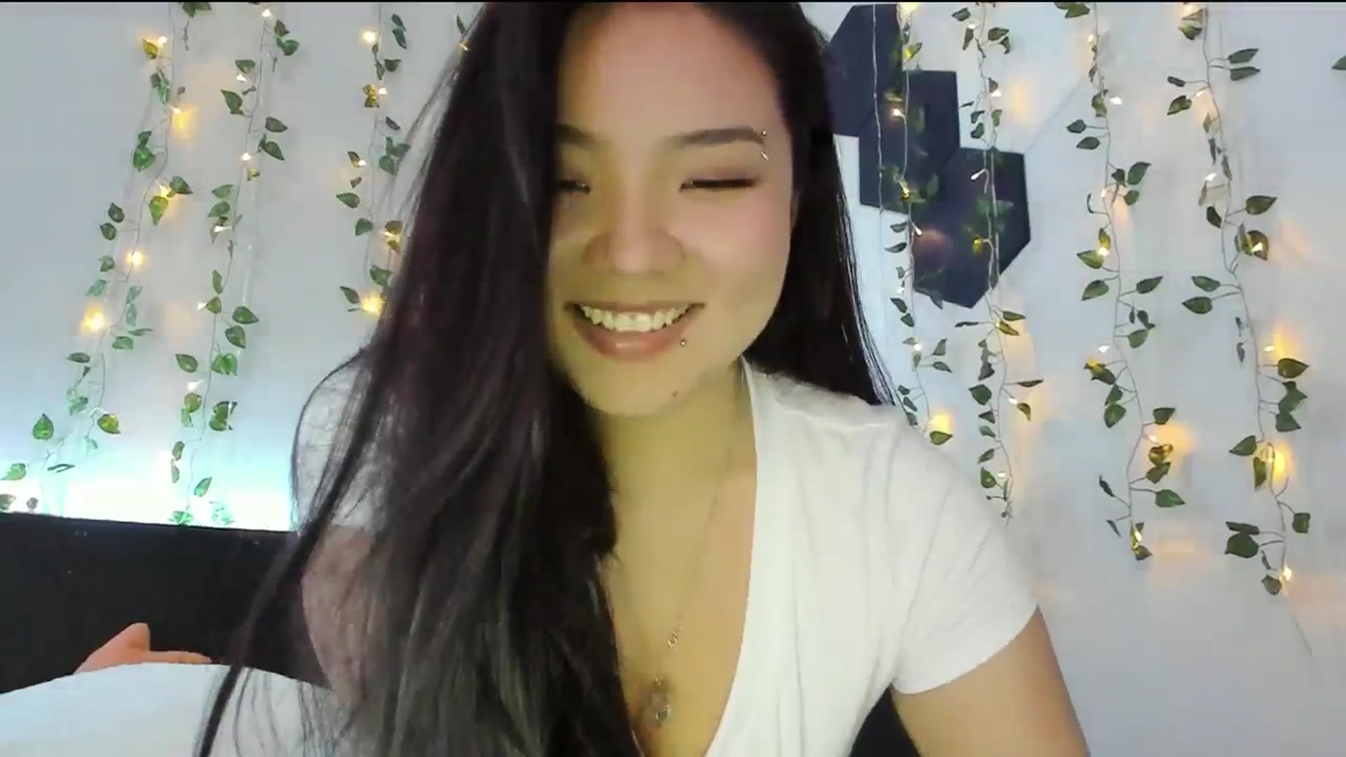 Gallery image thumbnail from Melody__K's myfreecams stream on, 01/19/2024, 05:50 image 12 of 20