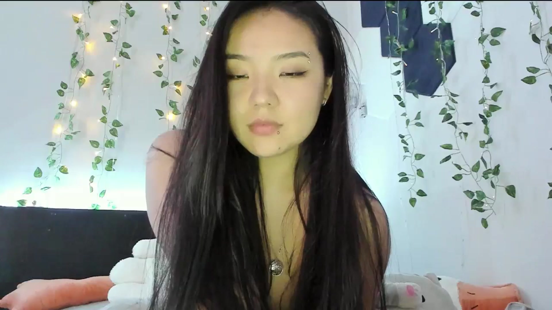 Gallery image thumbnail from Melody__K's myfreecams stream on, 01/24/2024, 07:16 image 13 of 20