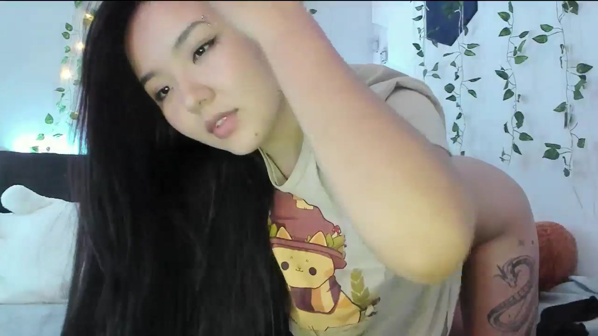 Gallery image thumbnail from Melody__K's myfreecams stream on, 02/08/2024, 05:54 image 13 of 20