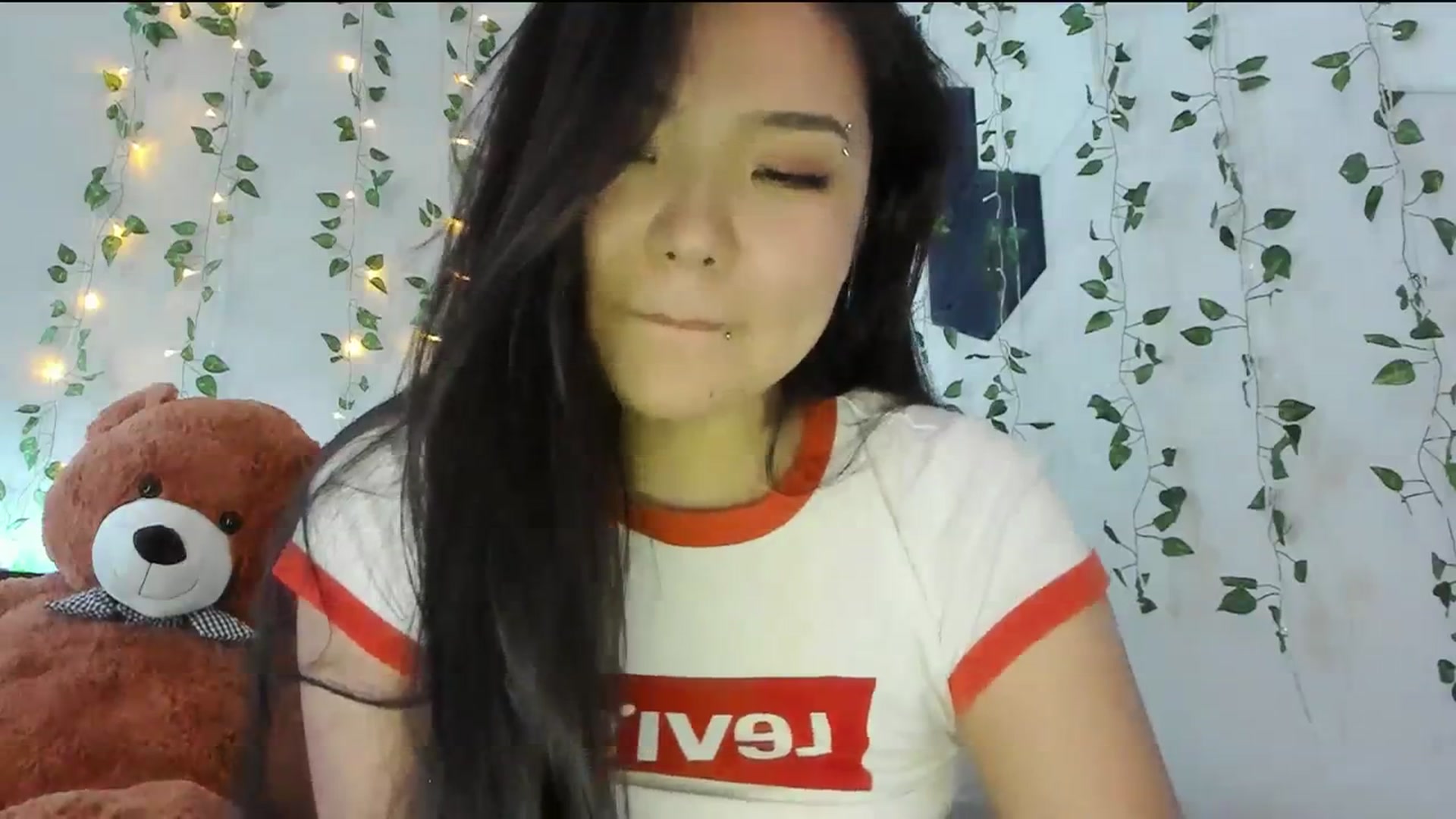 Gallery image thumbnail from Melody__K's myfreecams stream on, 02/15/2024, 06:20 image 4 of 20