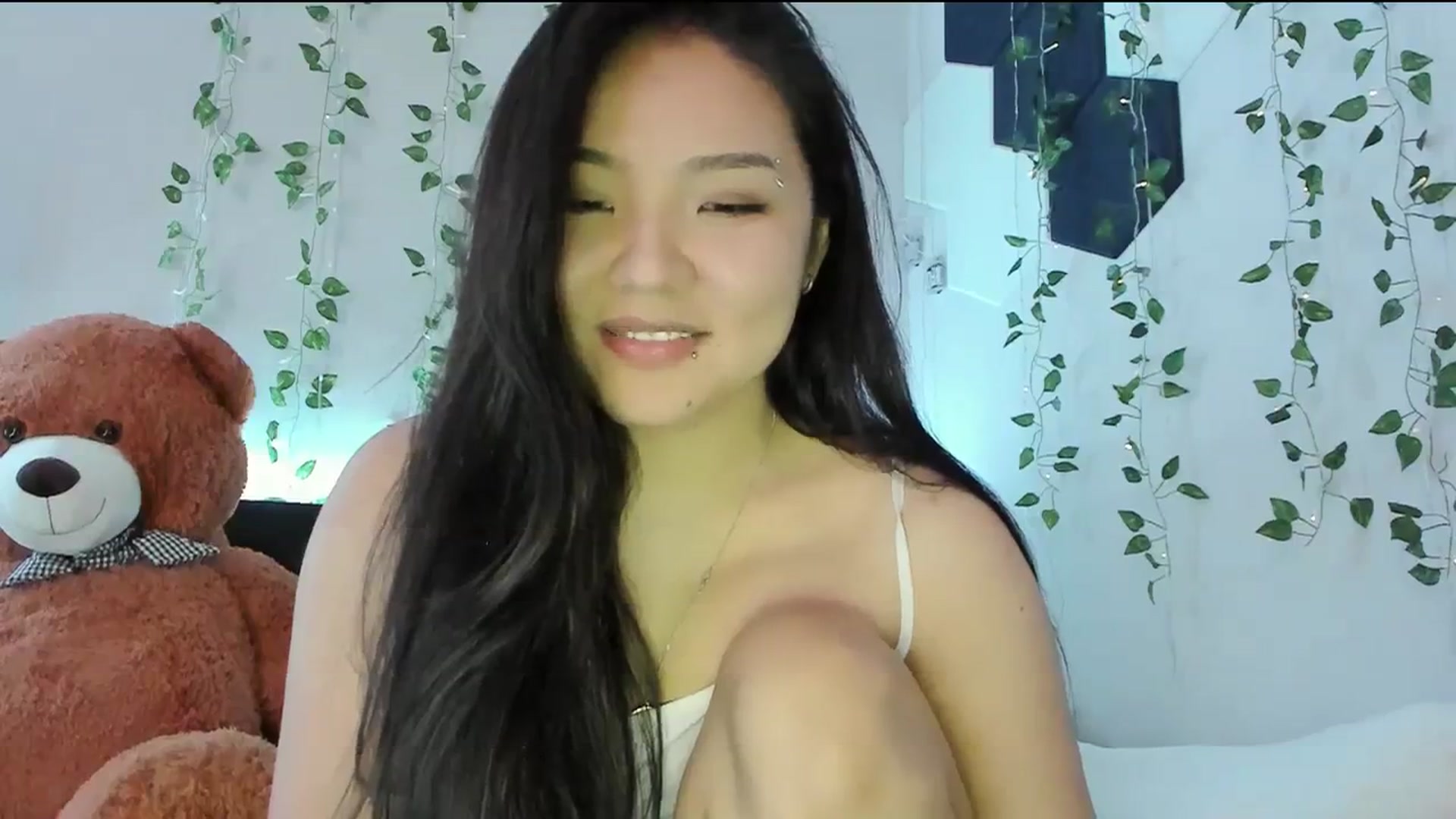 Gallery image thumbnail from Melody__K's myfreecams stream on, 03/08/2024, 06:34 image 6 of 20