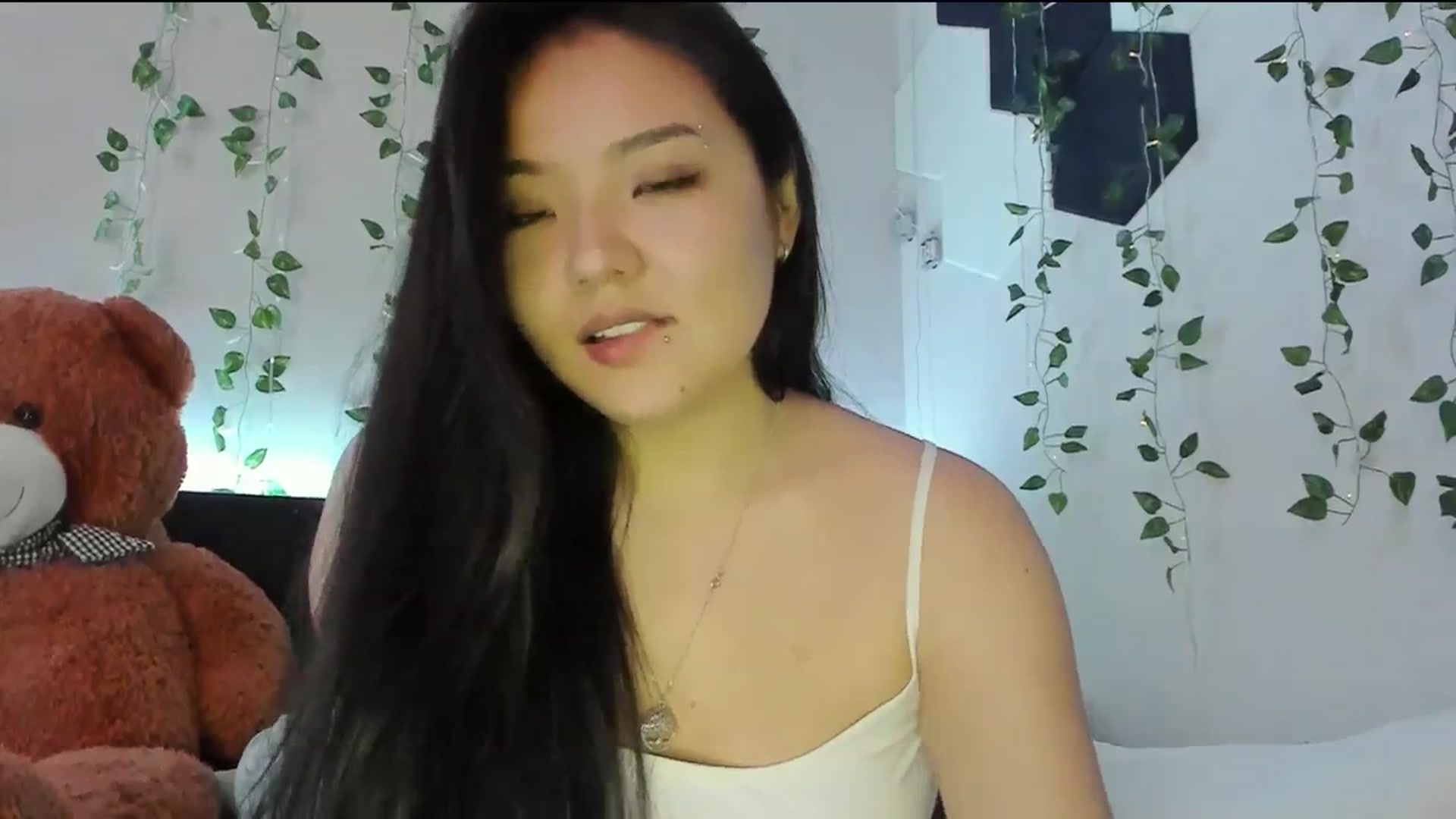 Gallery image thumbnail from Melody__K's myfreecams stream on, 03/08/2024, 06:34 image 19 of 20