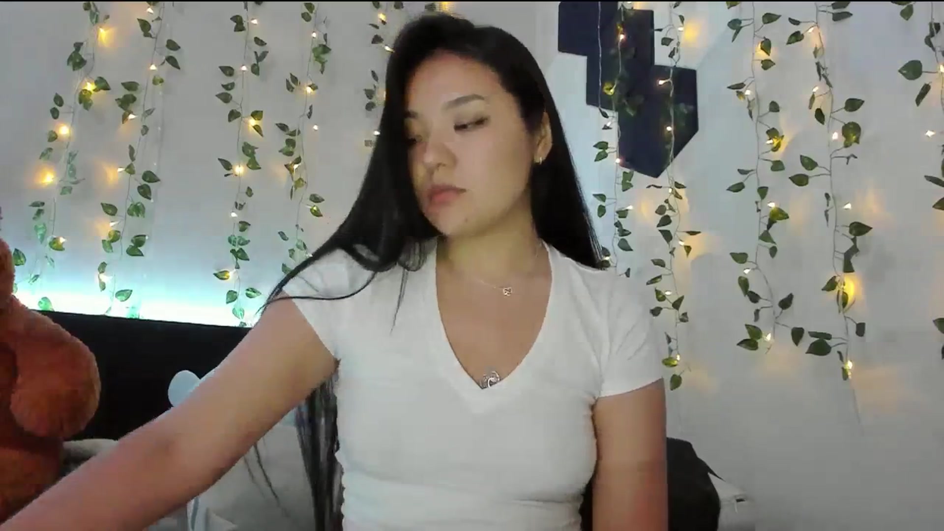 Gallery image thumbnail from Melody__K's myfreecams stream on, 03/26/2024, 05:01 image 4 of 20