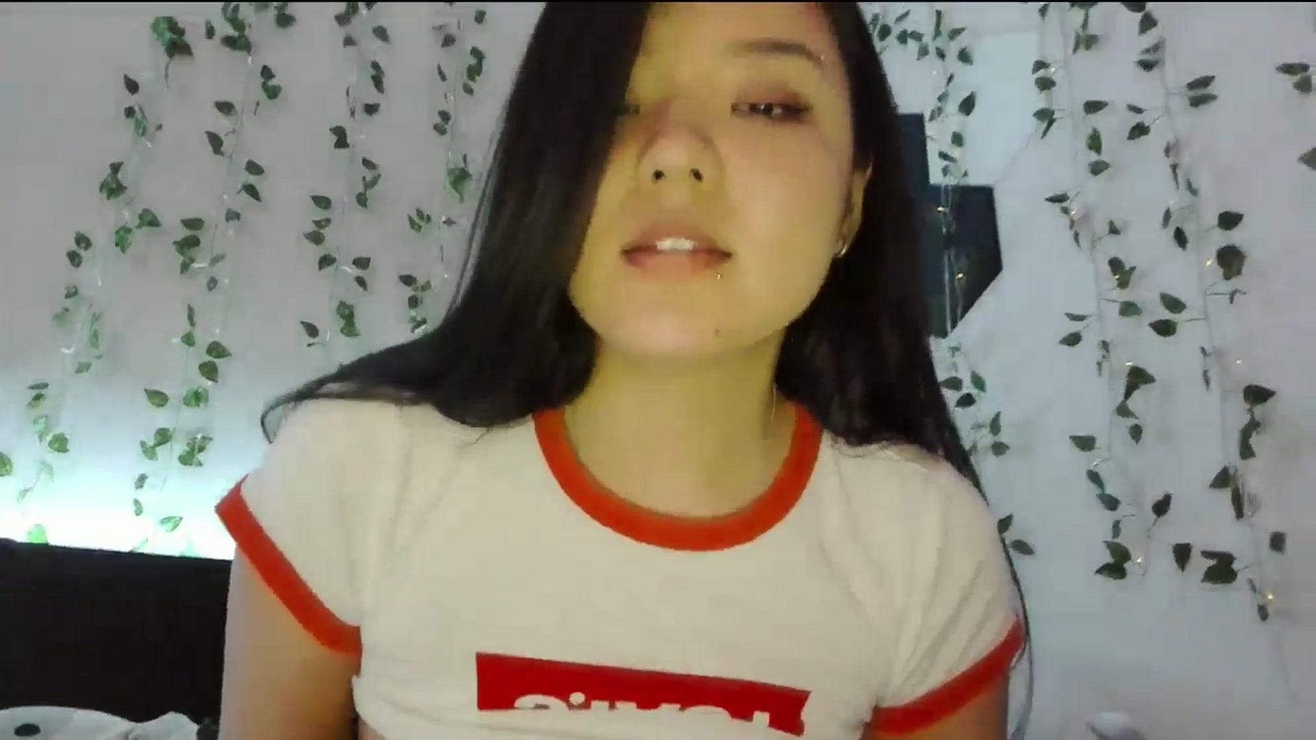 Gallery image thumbnail from Melody__K's myfreecams stream on, 04/18/2024, 05:58 image 18 of 20