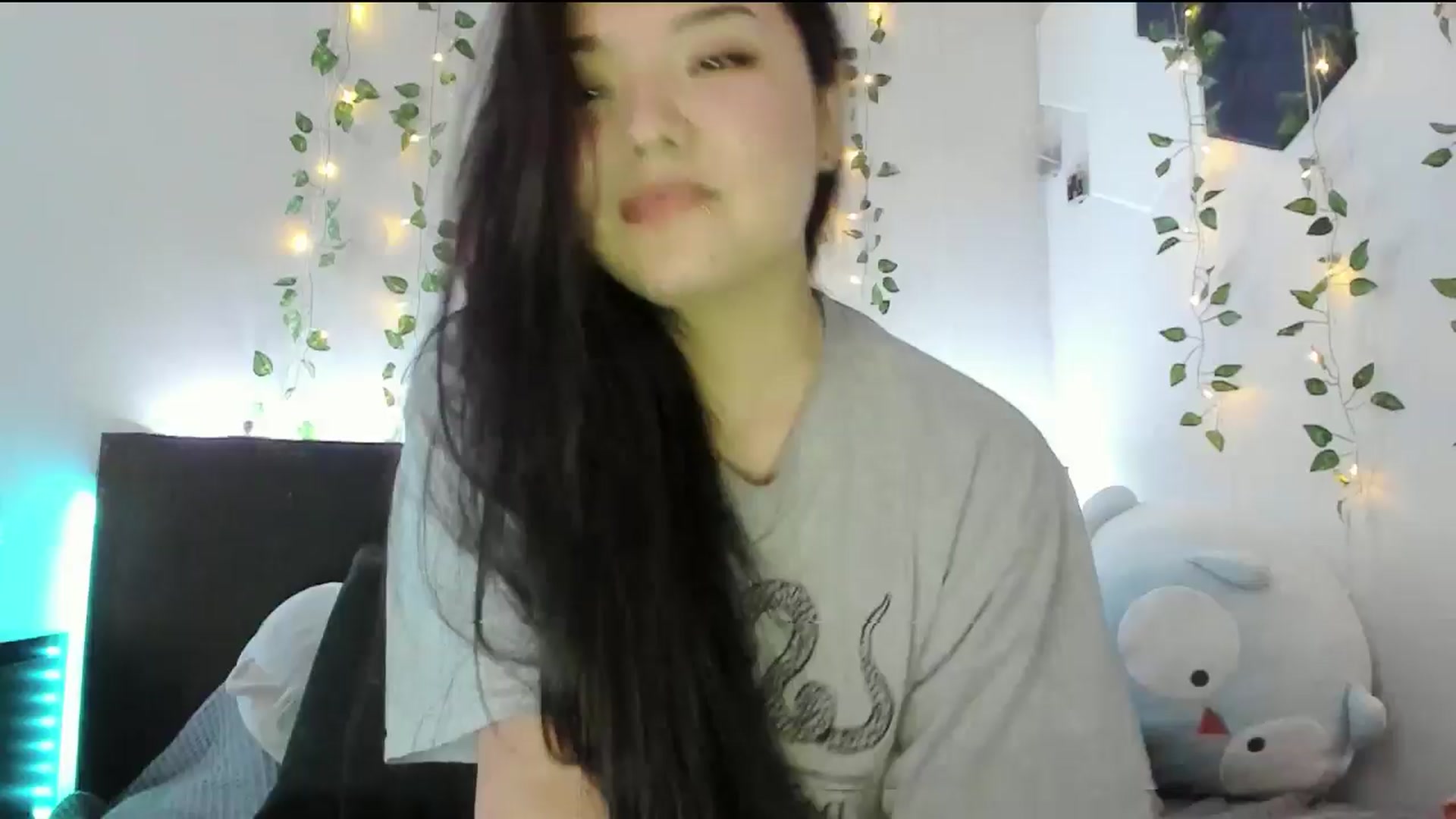 Gallery image thumbnail from Melody__K's myfreecams stream on, 05/07/2024, 04:45 image 1 of 20