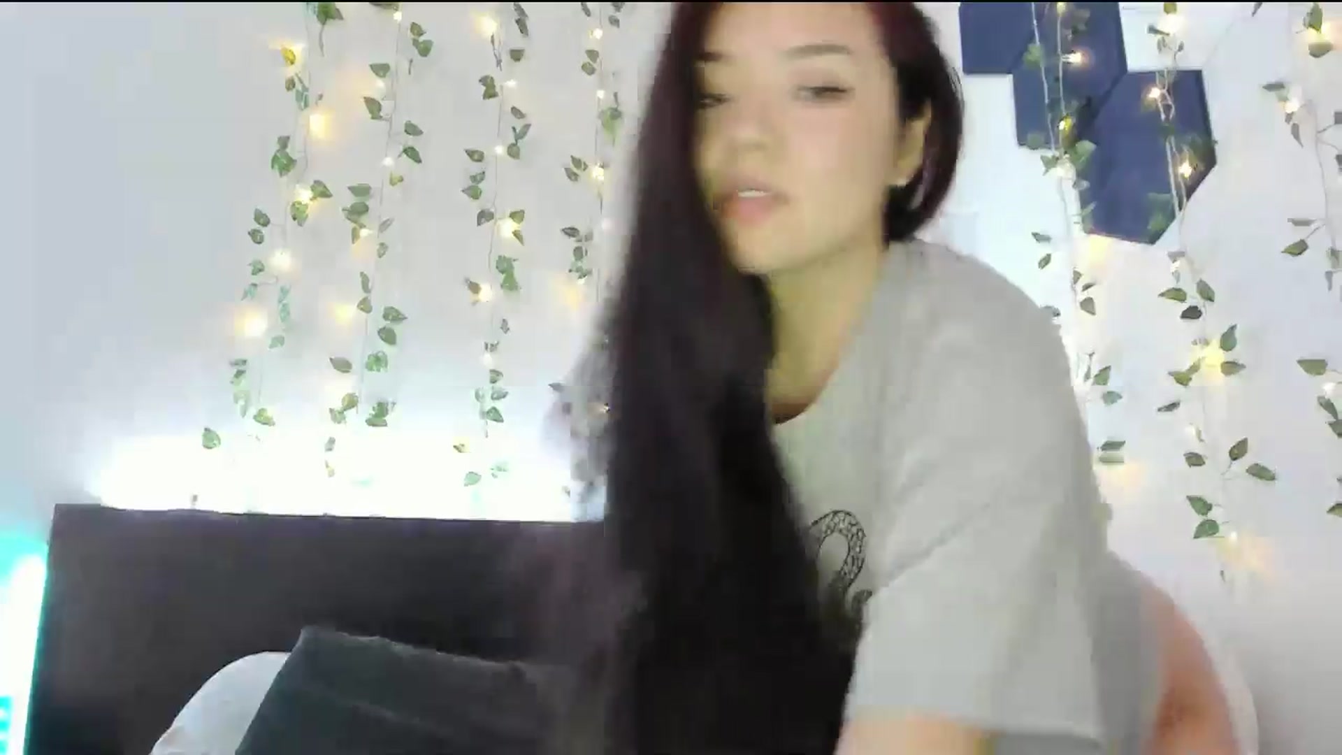 Gallery image thumbnail from Melody__K's myfreecams stream on, 05/07/2024, 04:45 image 11 of 20