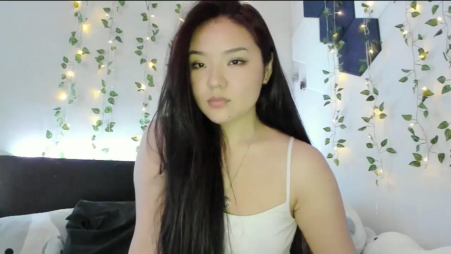 Gallery image thumbnail from Melody__K's myfreecams stream on, 05/10/2024, 04:55 image 11 of 20