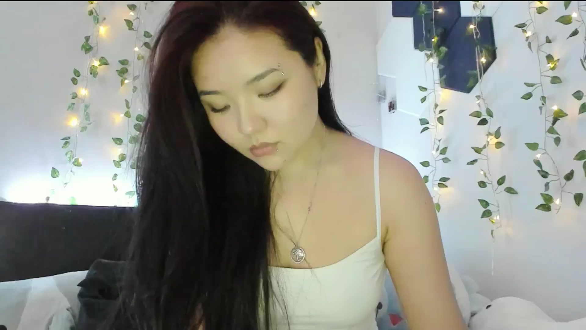 Gallery image thumbnail from Melody__K's myfreecams stream on, 05/10/2024, 04:55 image 2 of 20