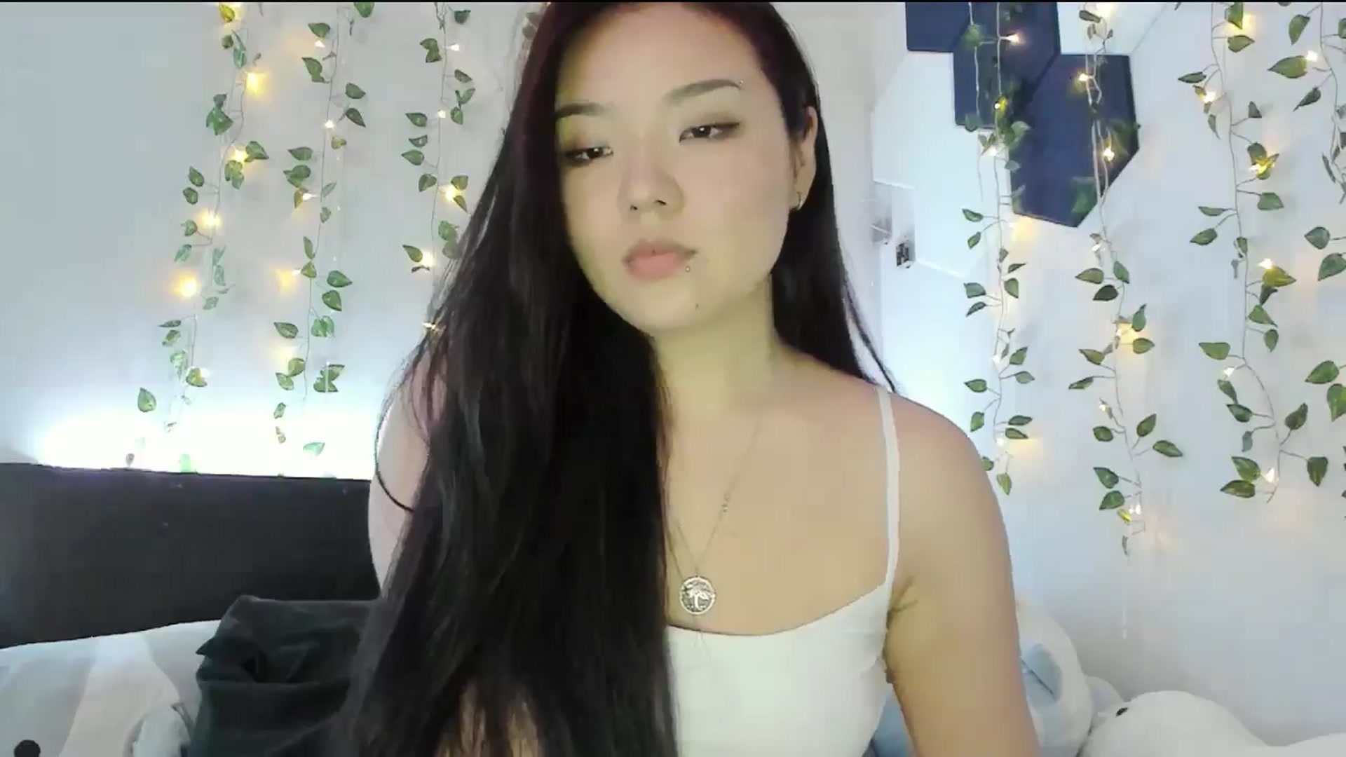 Gallery image thumbnail from Melody__K's myfreecams stream on, 05/10/2024, 04:55 image 14 of 20