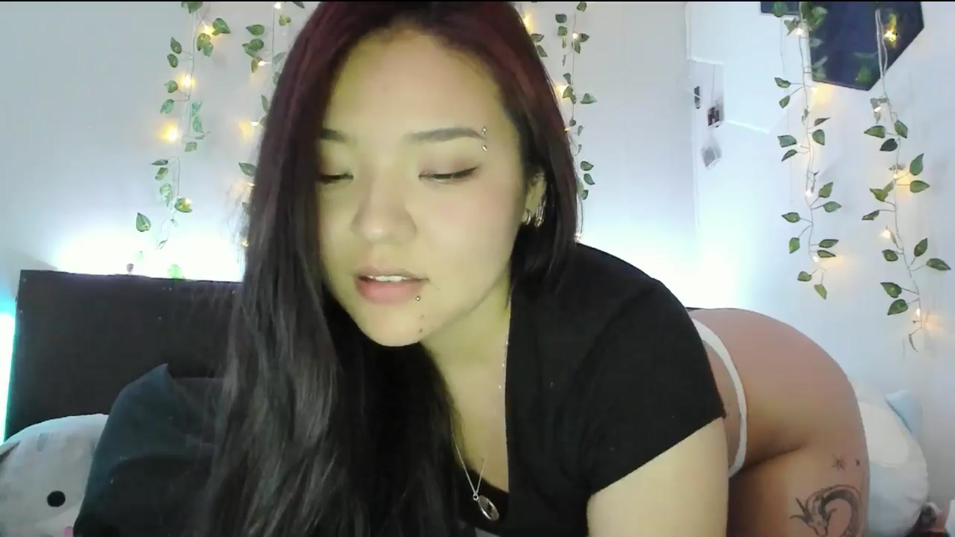 Gallery image thumbnail from Melody__K's myfreecams stream on, 05/13/2024, 05:31 image 13 of 20