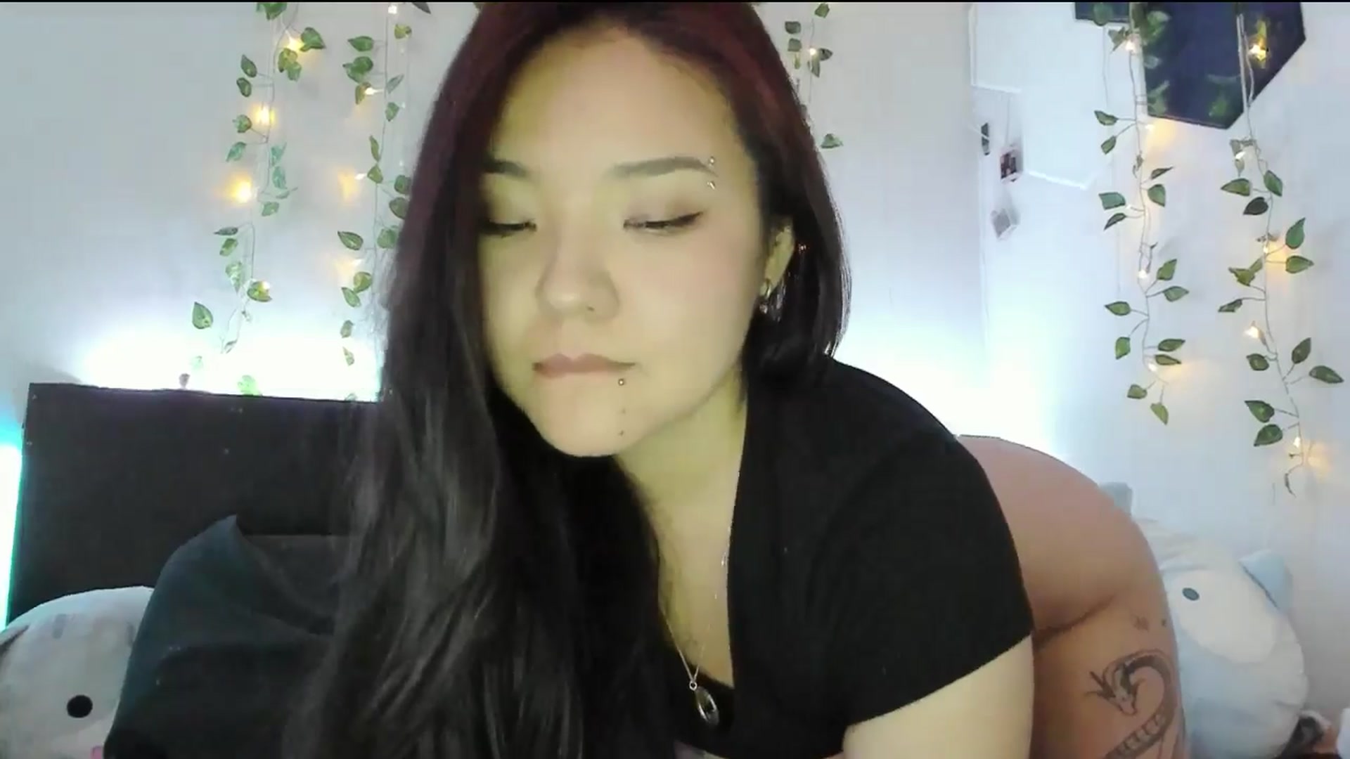 Gallery image thumbnail from Melody__K's myfreecams stream on, 05/13/2024, 05:31 image 12 of 20