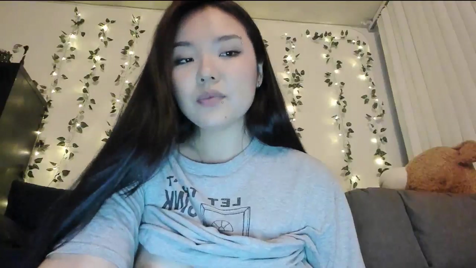 Gallery image thumbnail from Melody__K's myfreecams stream on, 06/05/2024, 05:32 image 19 of 20