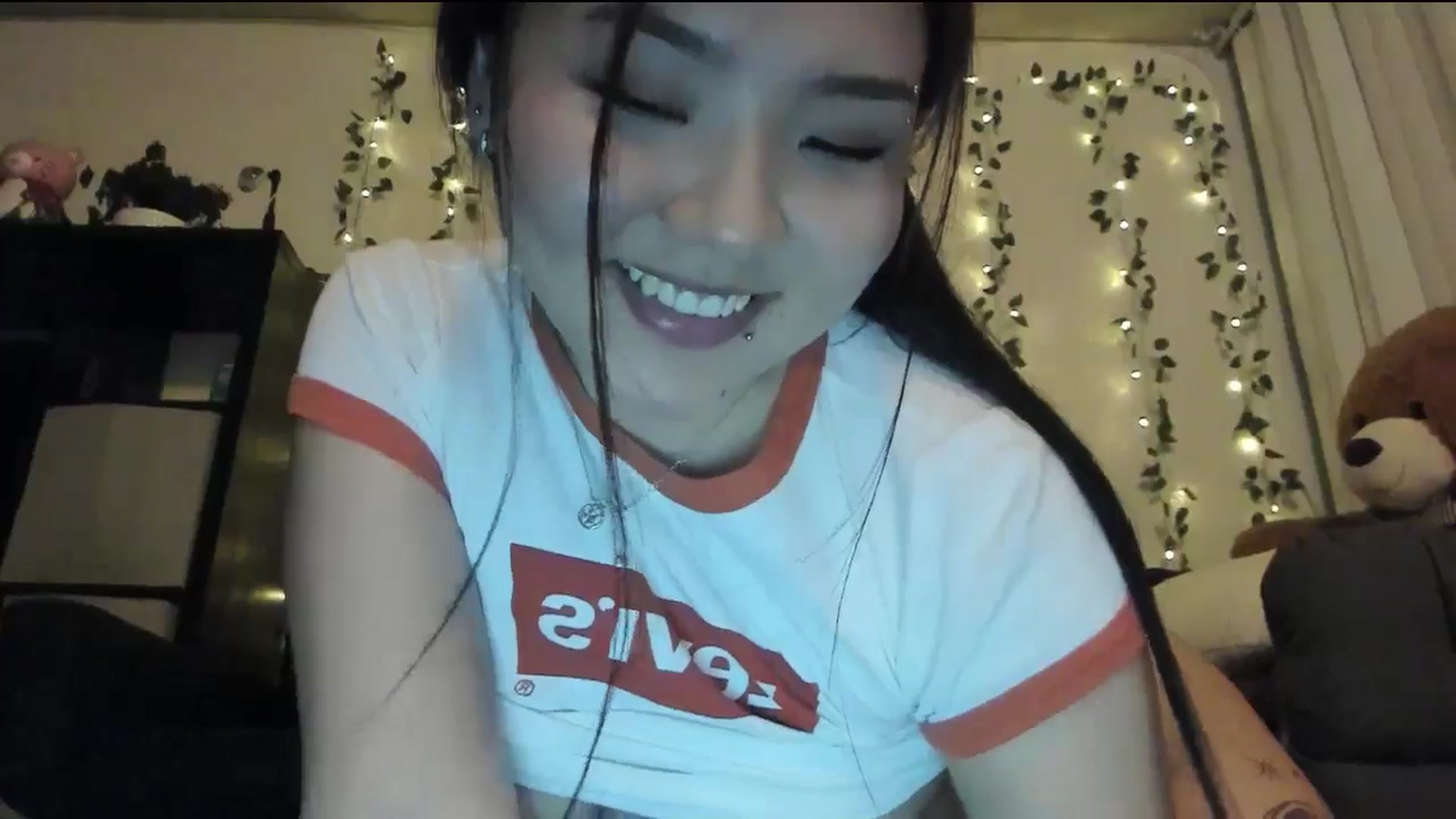 Gallery image thumbnail from Melody__K's myfreecams stream on, 06/12/2024, 06:30 image 15 of 20