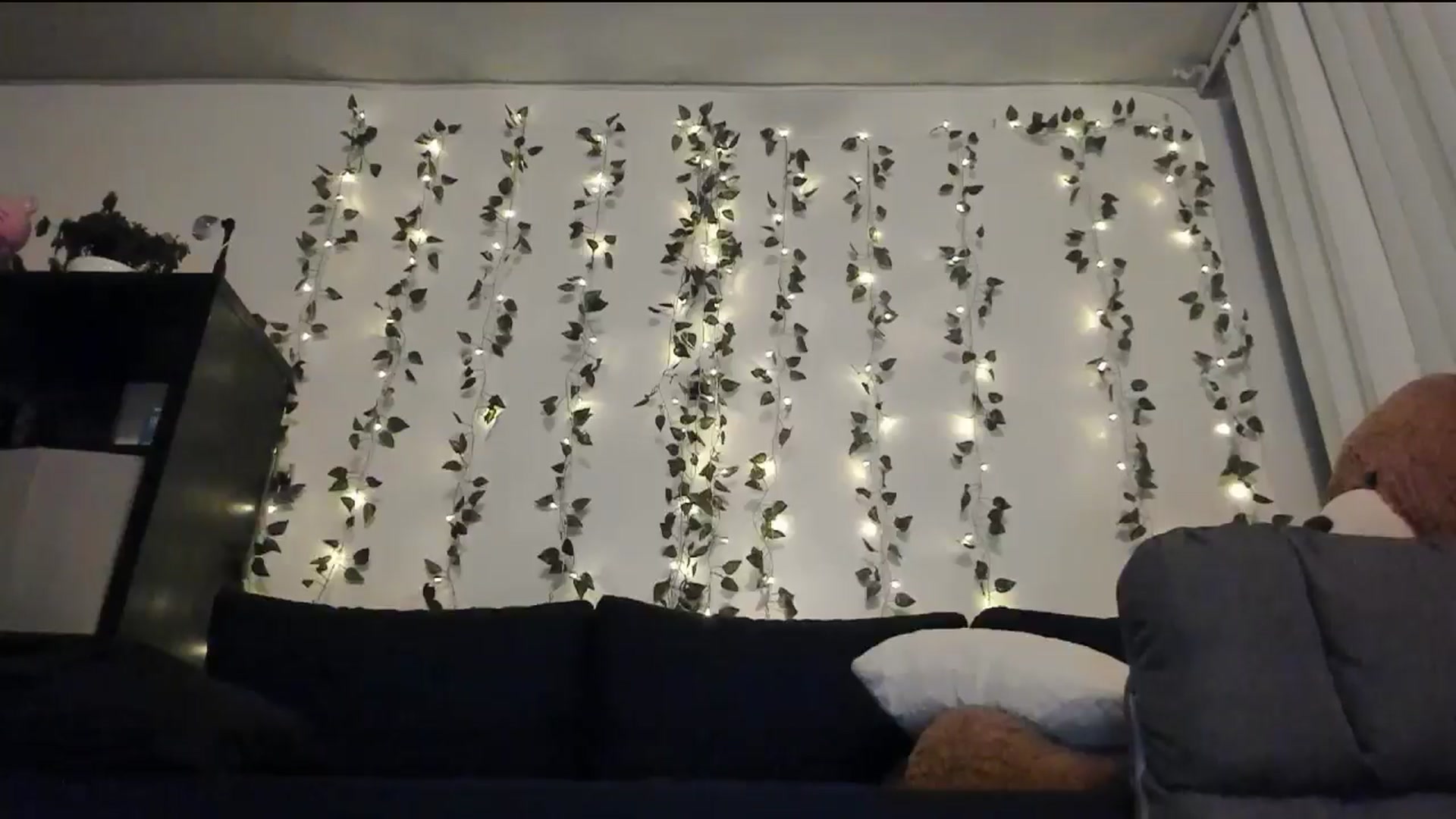 Gallery image thumbnail from Melody__K's myfreecams stream on, 06/14/2024, 06:59 image 11 of 20