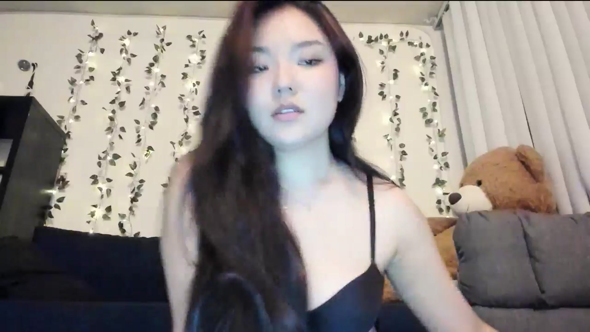 Gallery image thumbnail from Melody__K's myfreecams stream on, 07/19/2024, 06:40 image 11 of 20