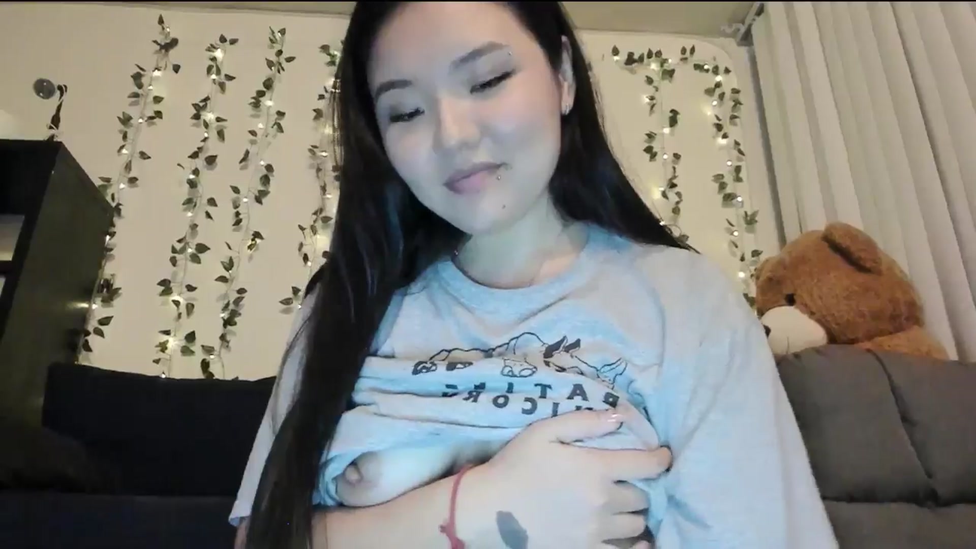 Gallery image thumbnail from Melody__K's myfreecams stream on, 07/31/2024, 06:08 image 18 of 20