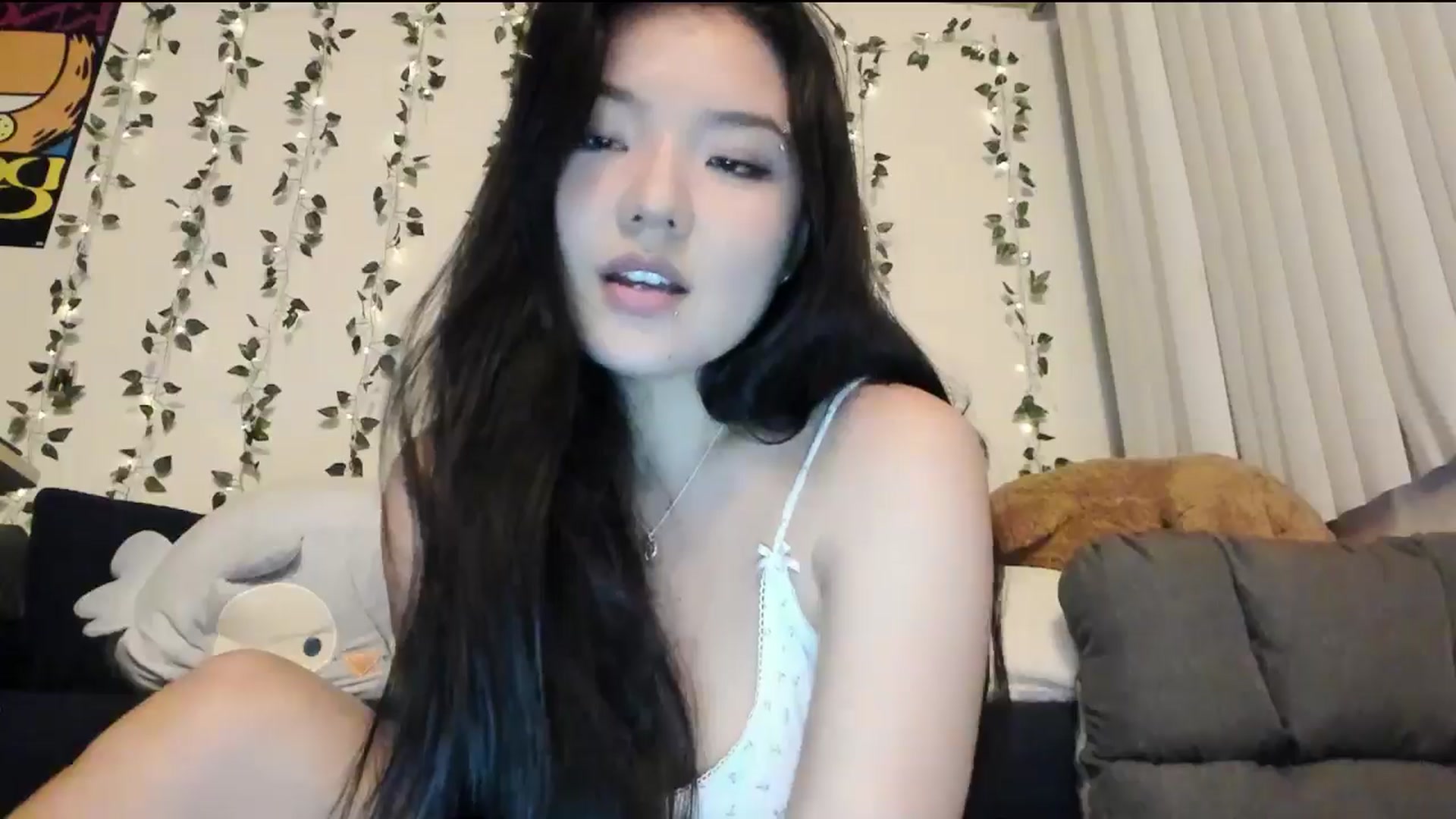 Gallery image thumbnail from Melody__K's myfreecams stream on, 09/12/2024, 06:59 image 3 of 20