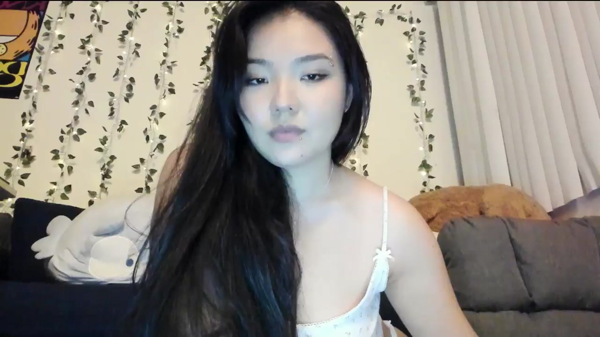 Gallery image thumbnail from Melody__K's myfreecams stream on, 09/12/2024, 06:59 image 9 of 20