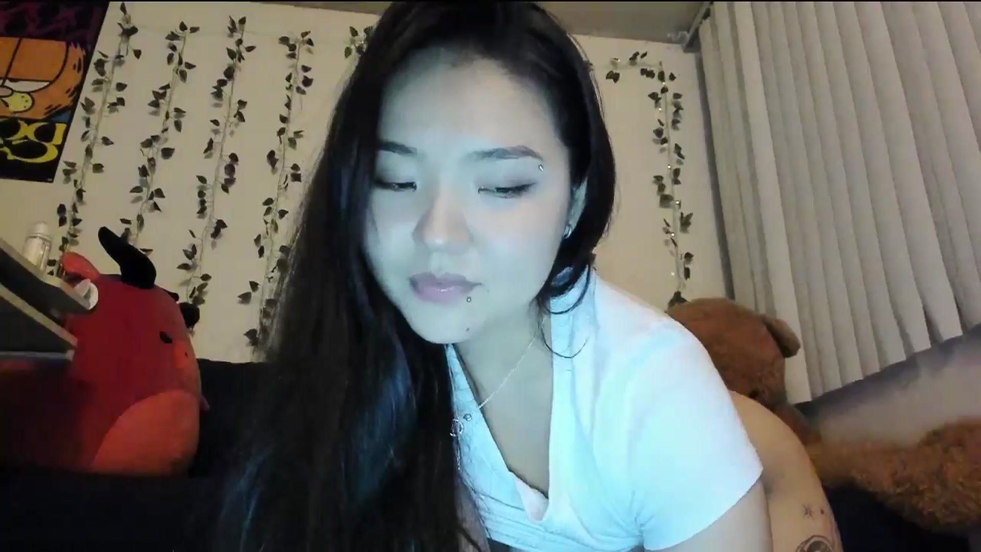 Gallery image thumbnail from Melody__K's myfreecams stream on, 10/16/2024, 06:59 image 12 of 20